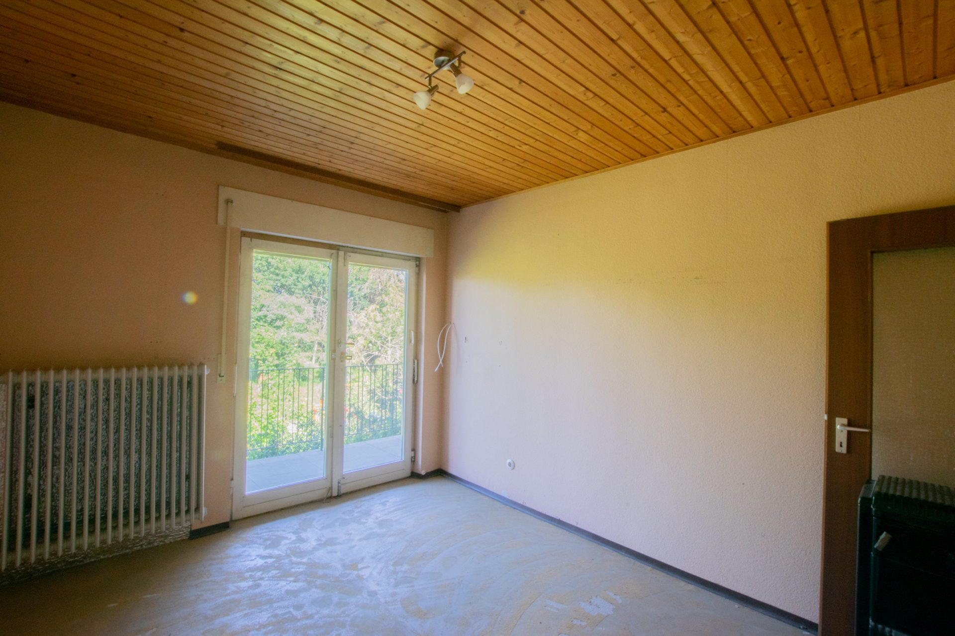 Immobilienangebot - Walldorf - Alle - Sanierungsbedürftiges Reihenmittelhaus zur Realisierung Ihrer Wohnwünsche inklusive Ausbaupotenzial
