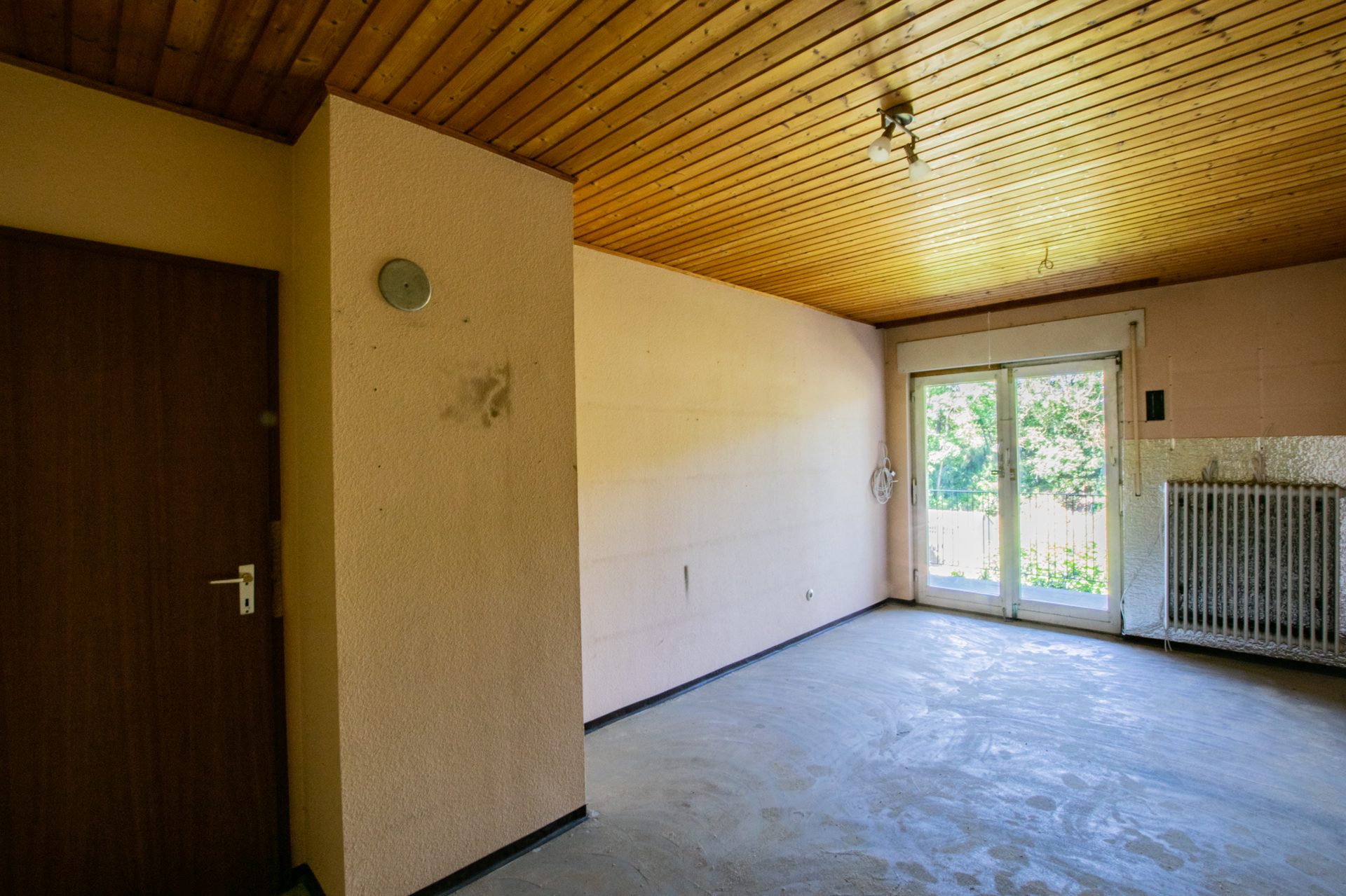 Immobilienangebot - Walldorf - Alle - Sanierungsbedürftiges Reihenmittelhaus zur Realisierung Ihrer Wohnwünsche inklusive Ausbaupotenzial