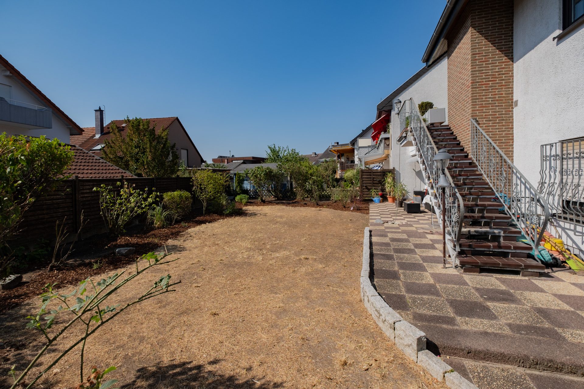 Immobilienangebot - Sandhausen - Alle - Großzügiges Einfamilienhaus mit Garten, vermieteter Einliegerwohnung und spannenden Extras