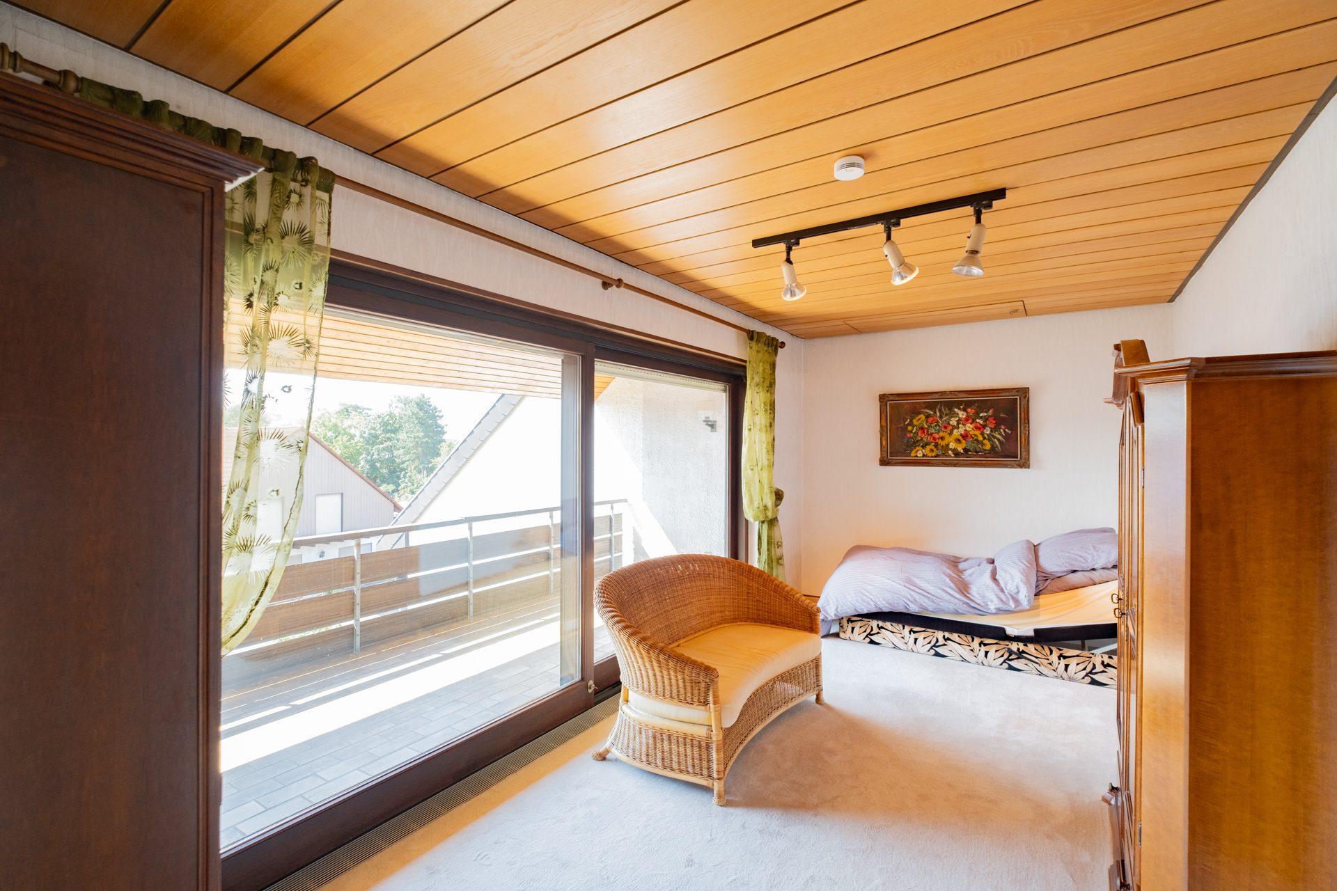 Immobilienangebot - Sandhausen - Alle - Großzügiges Einfamilienhaus mit Garten, vermieteter Einliegerwohnung und spannenden Extras
