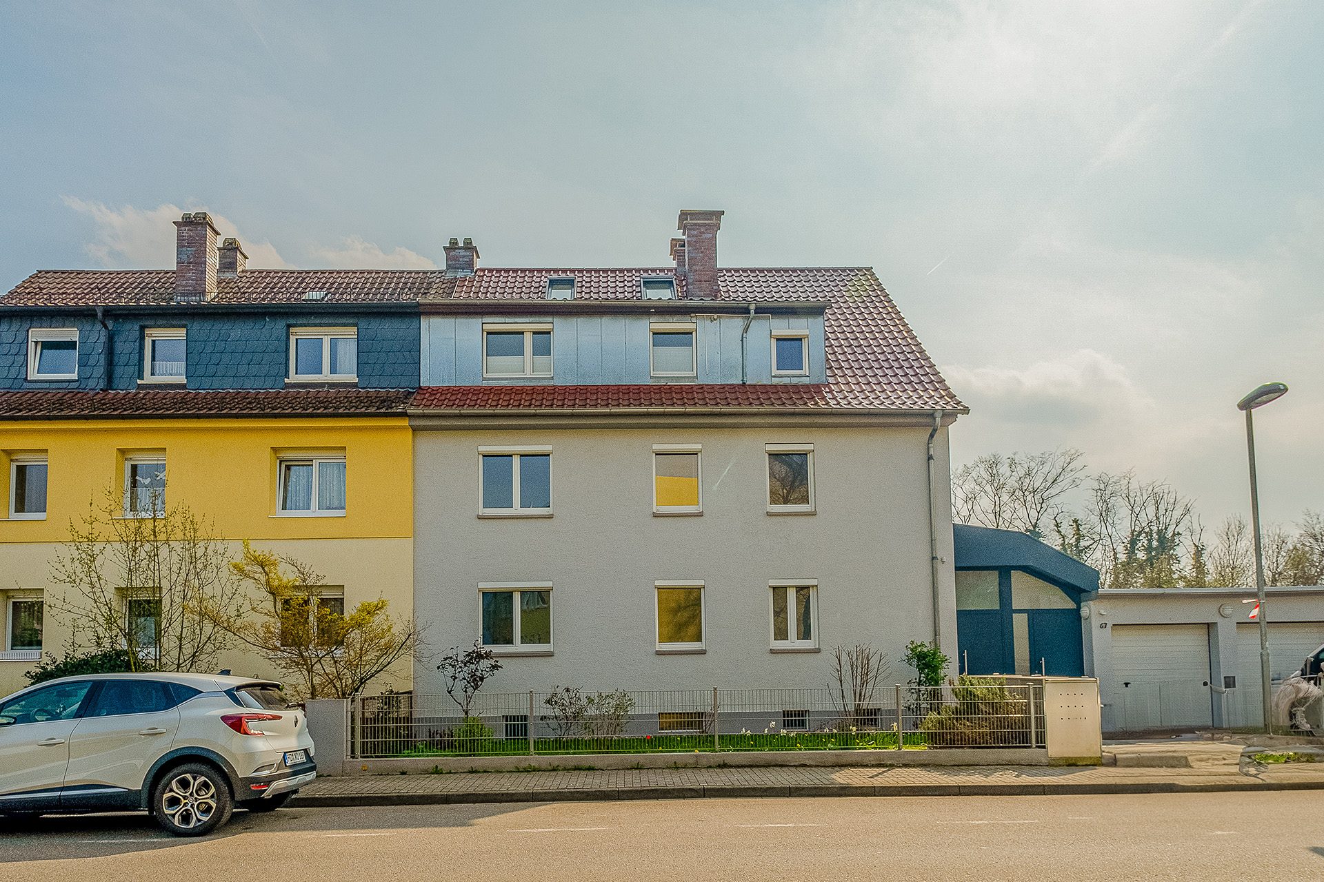Immobilienangebot - Heidelberg - Alle - Auf Erbpachtgrundstück: 3-Parteienhaus mit Garten, Garagen und vielfältigen Nutzungsmöglichkeiten