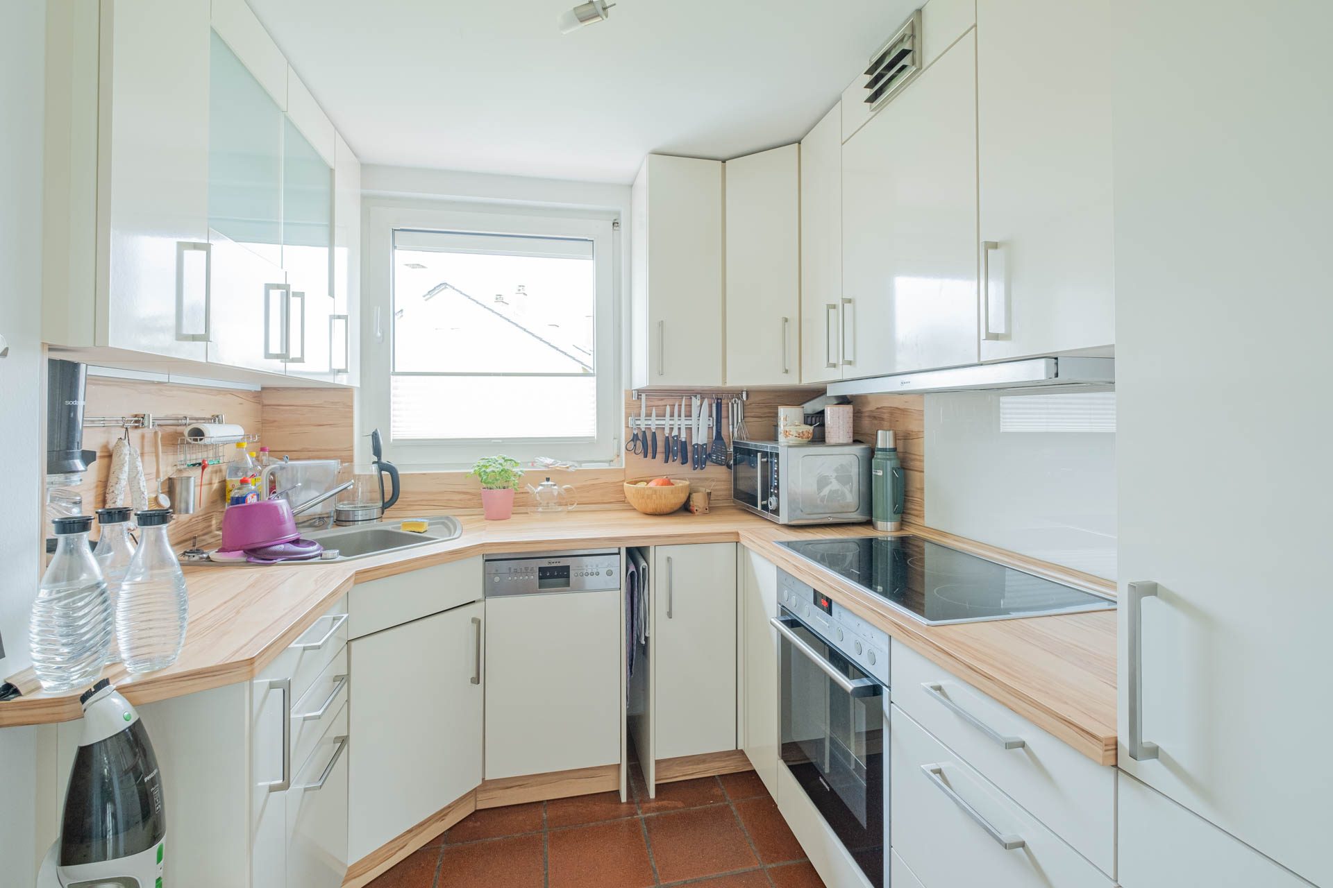 Immobilienangebot - Heidelberg - Alle - Auf Erbpachtgrundstück: 3-Parteienhaus mit Garten, Garagen und vielfältigen Nutzungsmöglichkeiten