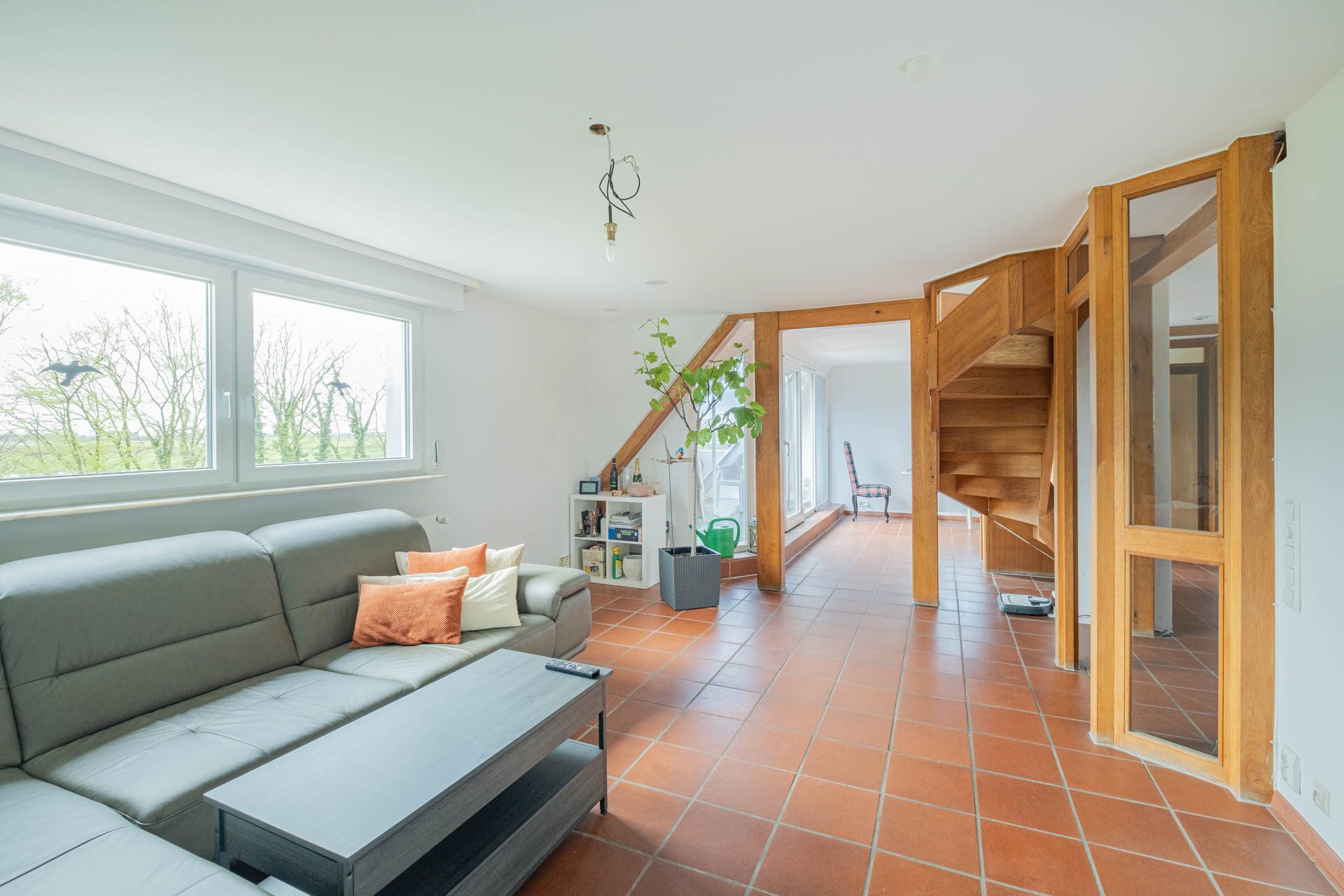 Immobilienangebot - Heidelberg - Alle - Auf Erbpachtgrundstück: 3-Parteienhaus mit Garten, Garagen und vielfältigen Nutzungsmöglichkeiten