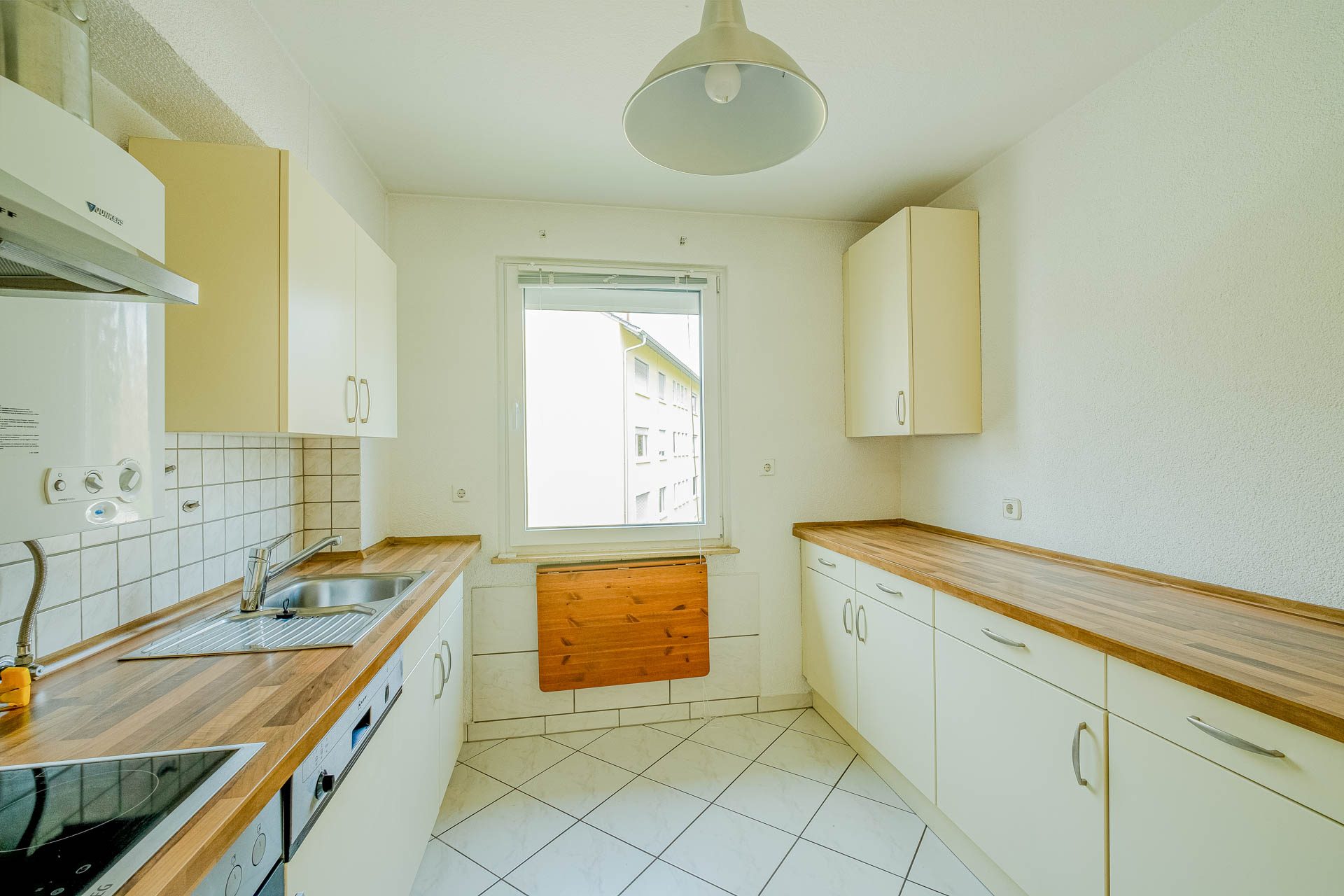 Immobilienangebot - Heidelberg - Alle - Auf Erbpachtgrundstück: 3-Parteienhaus mit Garten, Garagen und vielfältigen Nutzungsmöglichkeiten