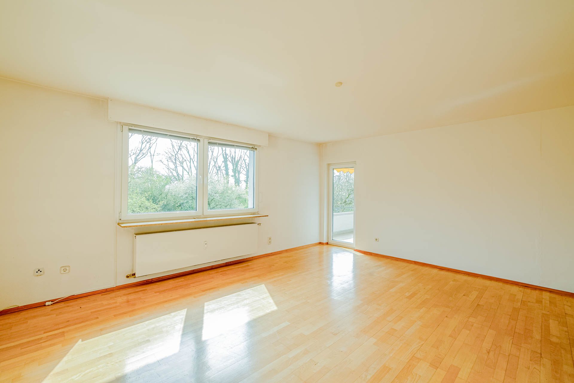 Immobilienangebot - Heidelberg - Alle - Auf Erbpachtgrundstück: 3-Parteienhaus mit Garten, Garagen und vielfältigen Nutzungsmöglichkeiten