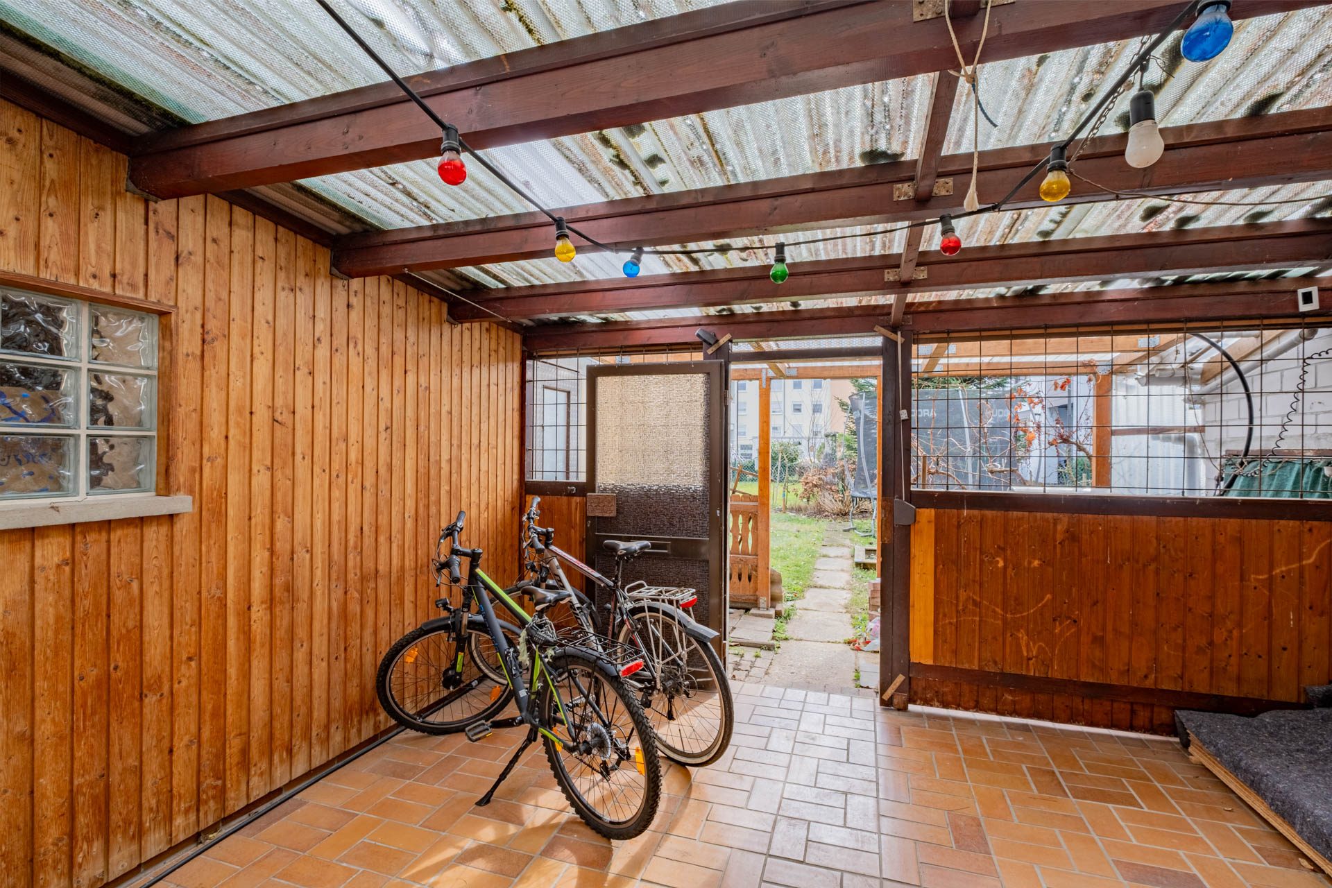 Immobilienangebot - Eppelheim - Alle - Ohne Käuferprovision in Eppelheim: Doppelhaushälfte mit Garten und Anbau, teilmodernisiert in 2016