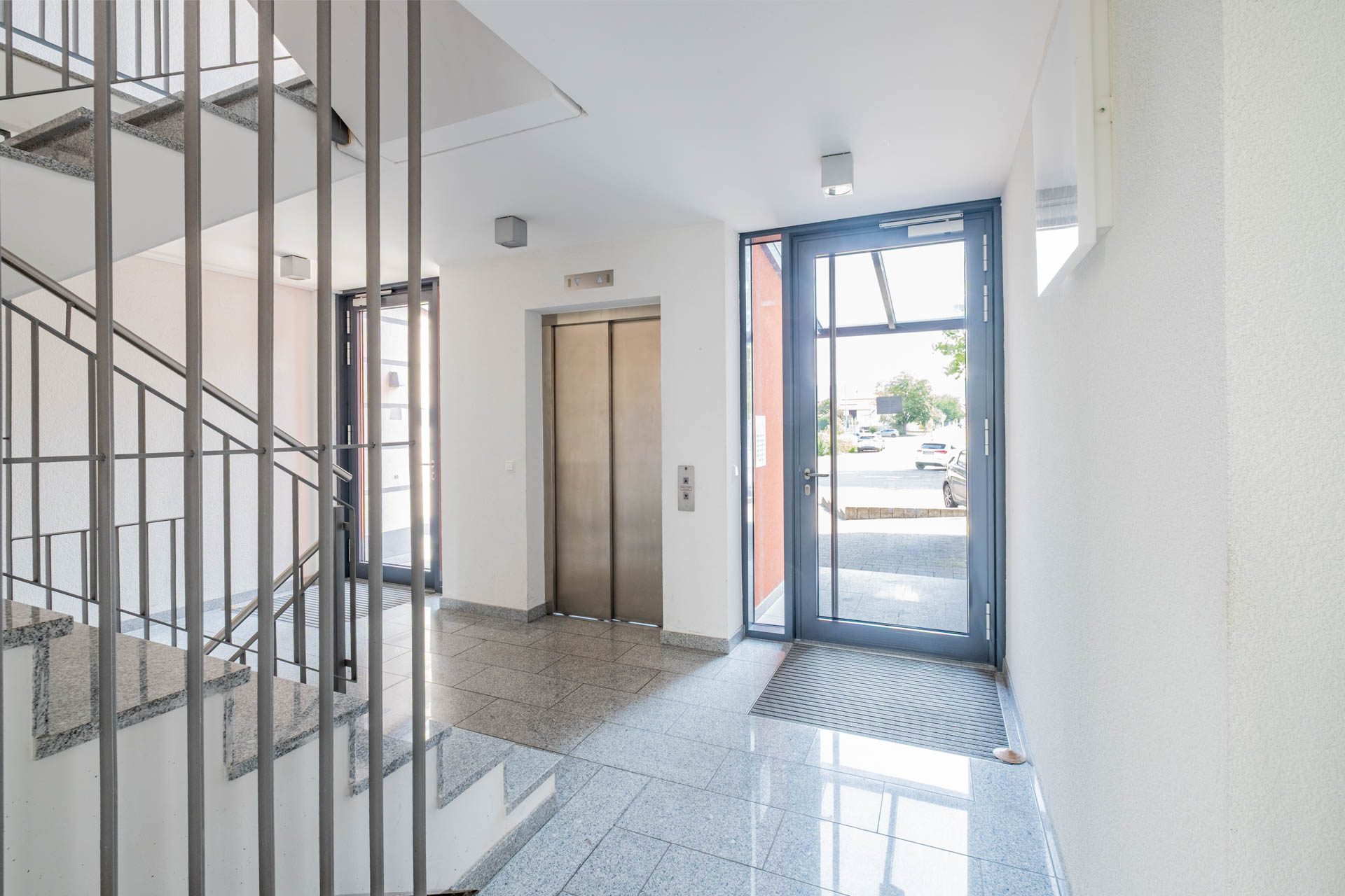 Immobilienangebot - Sandhausen - Alle - Sandhausen: Barrierefreie 4-Zimmer-Wohnung im 2. OG mit komfortabler Ausstattung
