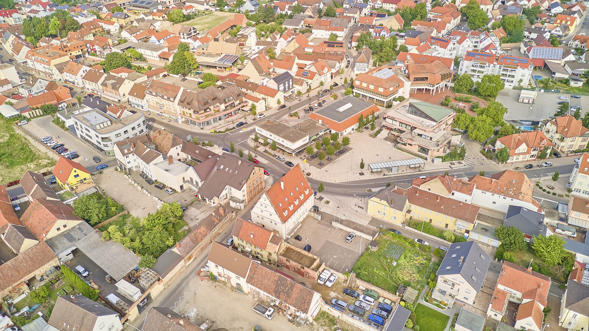 Immobilienangebot - Mutterstadt - Alle - Denkmalgeschützte Gewerbeimmobilie - kernsaniert und top vermietet