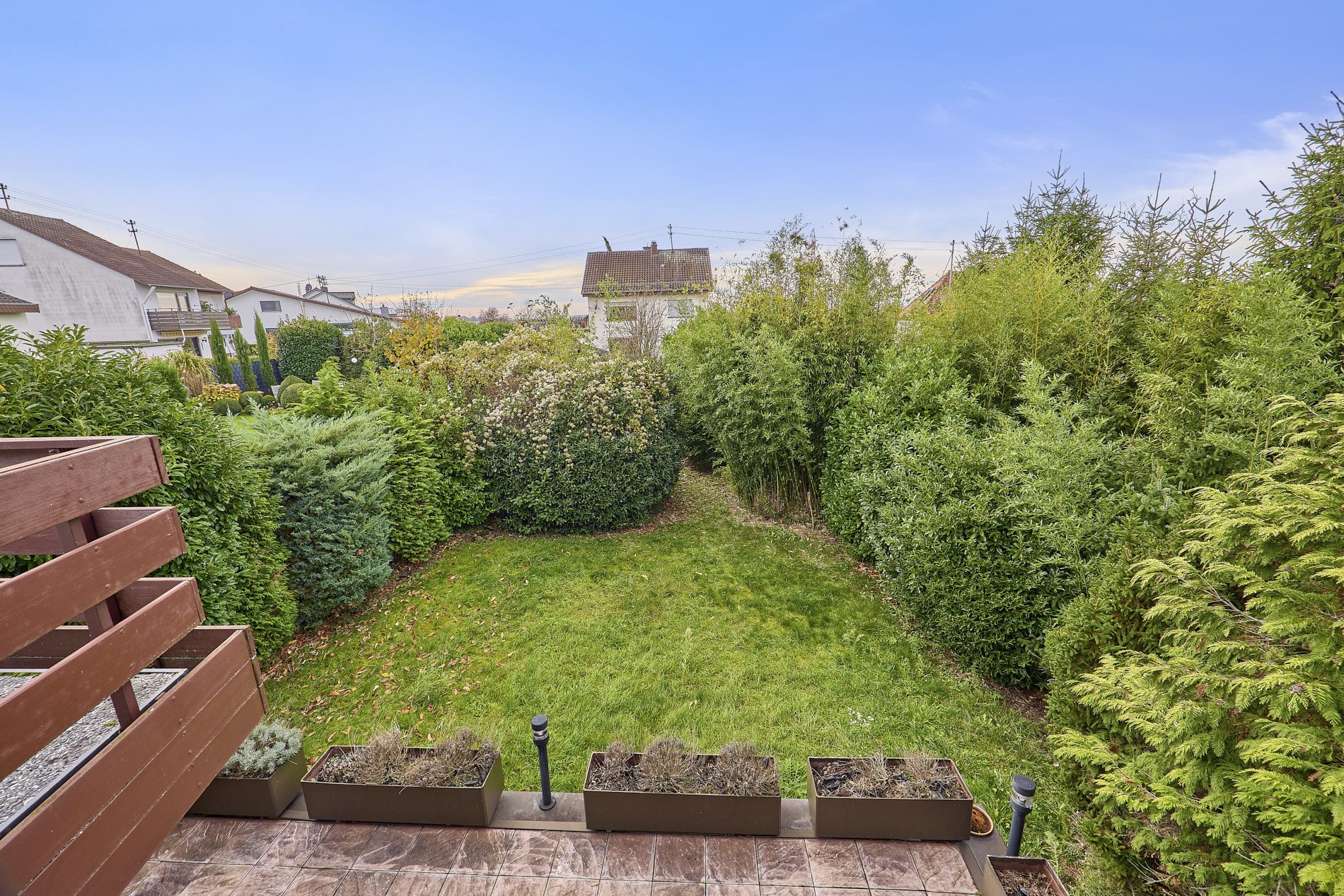 Immobilienangebot - Wiesloch - Alle - Wiesloch: Geräumiges Haus mit Wintergarten, vielen Vorzügen und herrlichem Garten in begehrter Lage