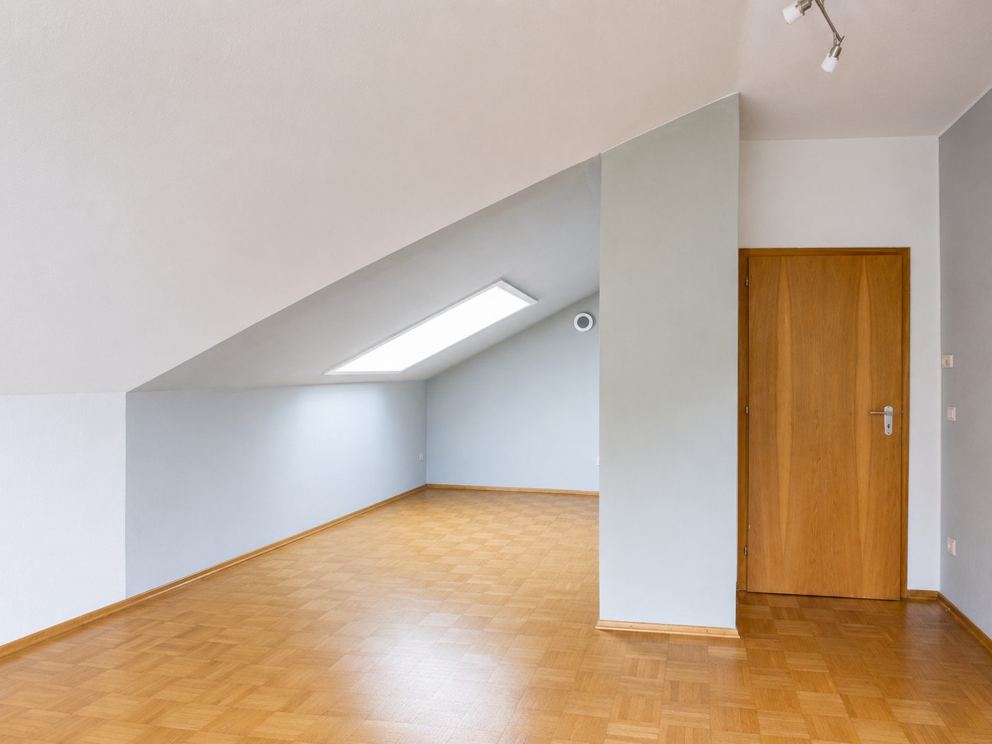 Immobilienangebot - Neckargemünd - Alle - Großzügiges Zweifamilienhaus mit Maisonette-Wohnung