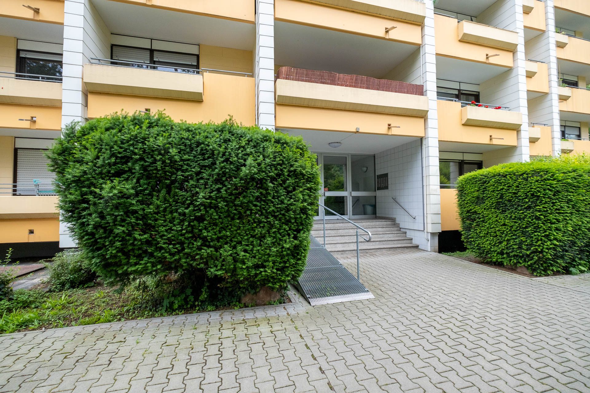 Immobilienangebot - Heidelberg - Alle - Handschuhsheim: Zweizimmerwohnung mit zwei Loggien und einem Tiefgaragenstellplatz
