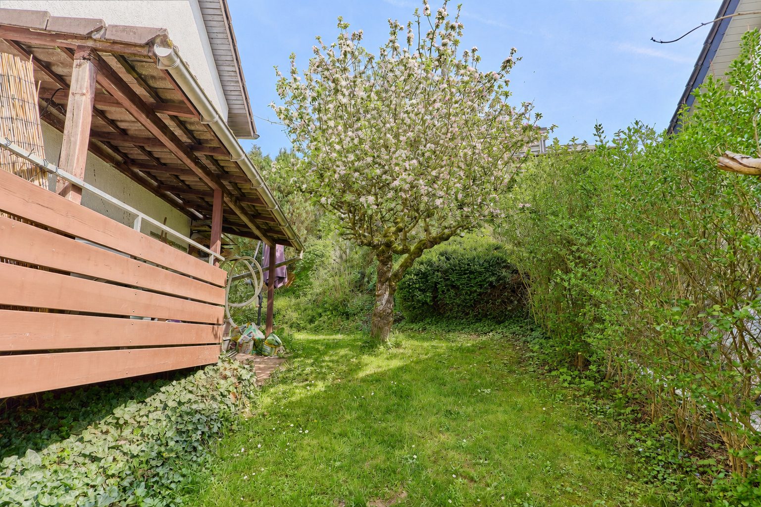 Immobilienangebot - Wiesenbach - Alle - Wiesenbach: MFH mit Garten & Talblick – ideal für Eigennutzer, Anleger und Mehrgenerationenwohnen