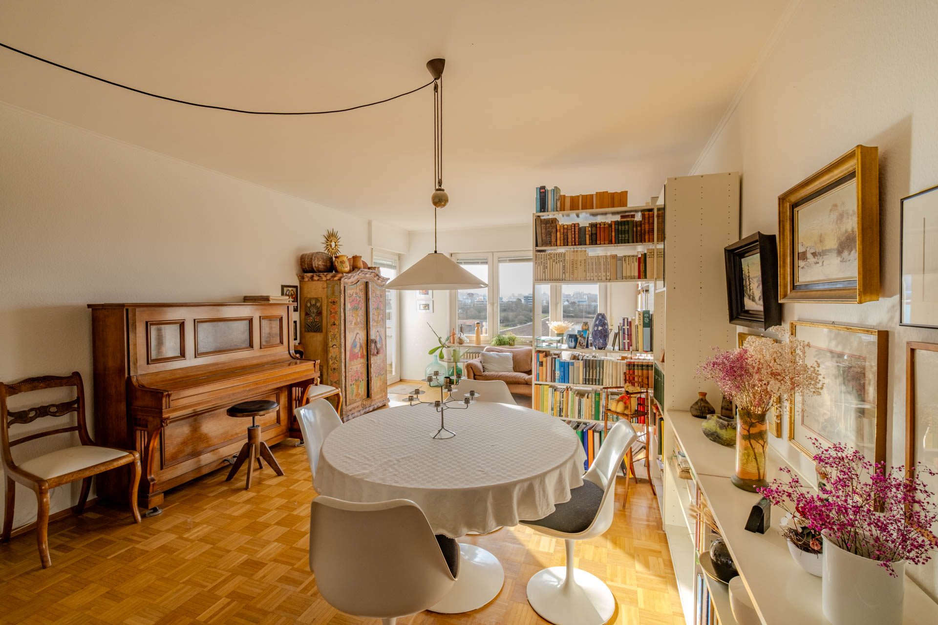 Immobilienangebot - Heidelberg - Alle - 3-Zimmer-Wohnung im Hasenleiser mit Ausblick aus dem 5. Stock, Tiefgaragenstellplatz und Fahrstuhl