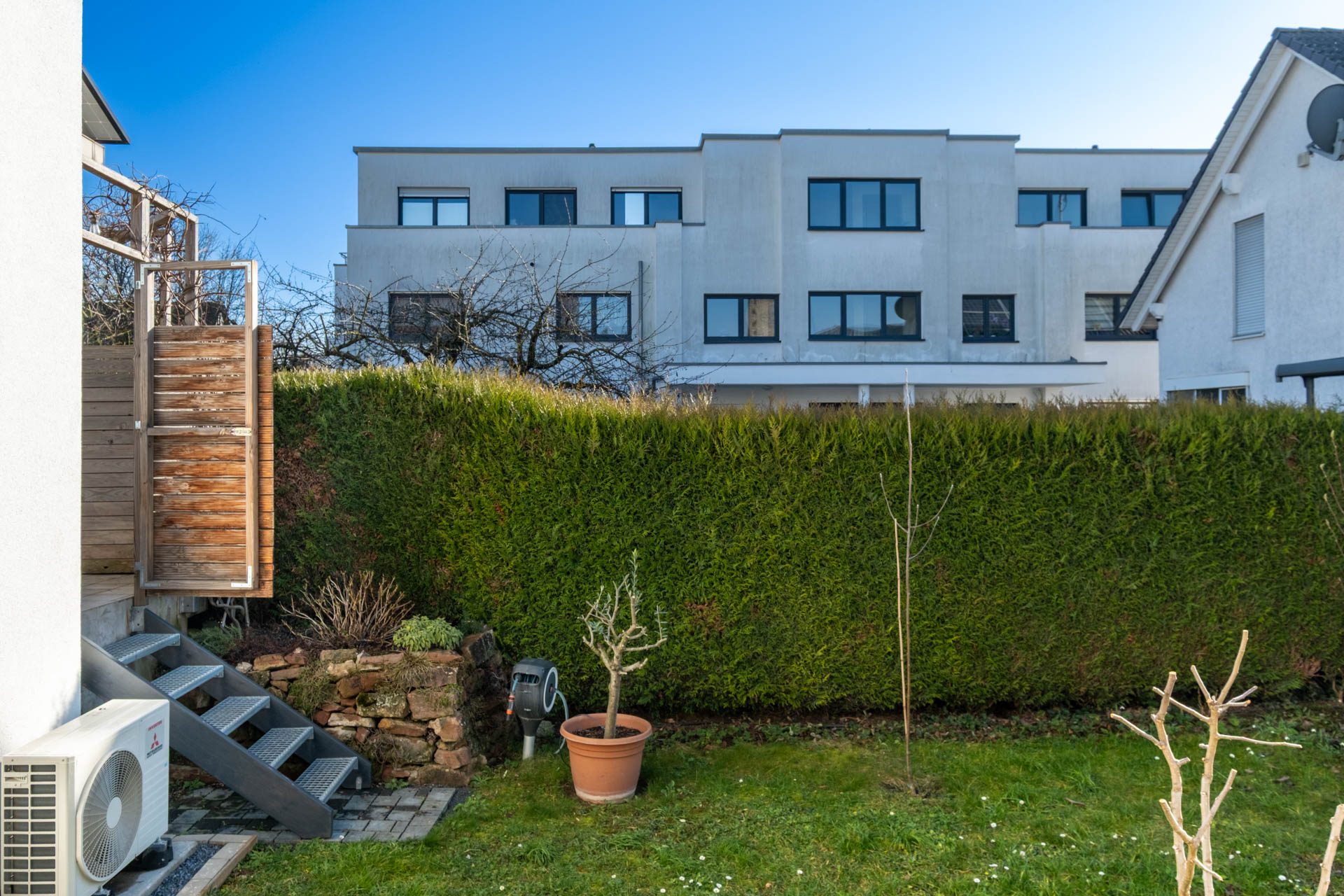 Immobilienangebot - Eppelheim - Alle - Eppelheim: Zauberhafte Doppelhaushälfte auf sehr günstigem Erbpachtanwesen mit Gemeinschaftsgarten