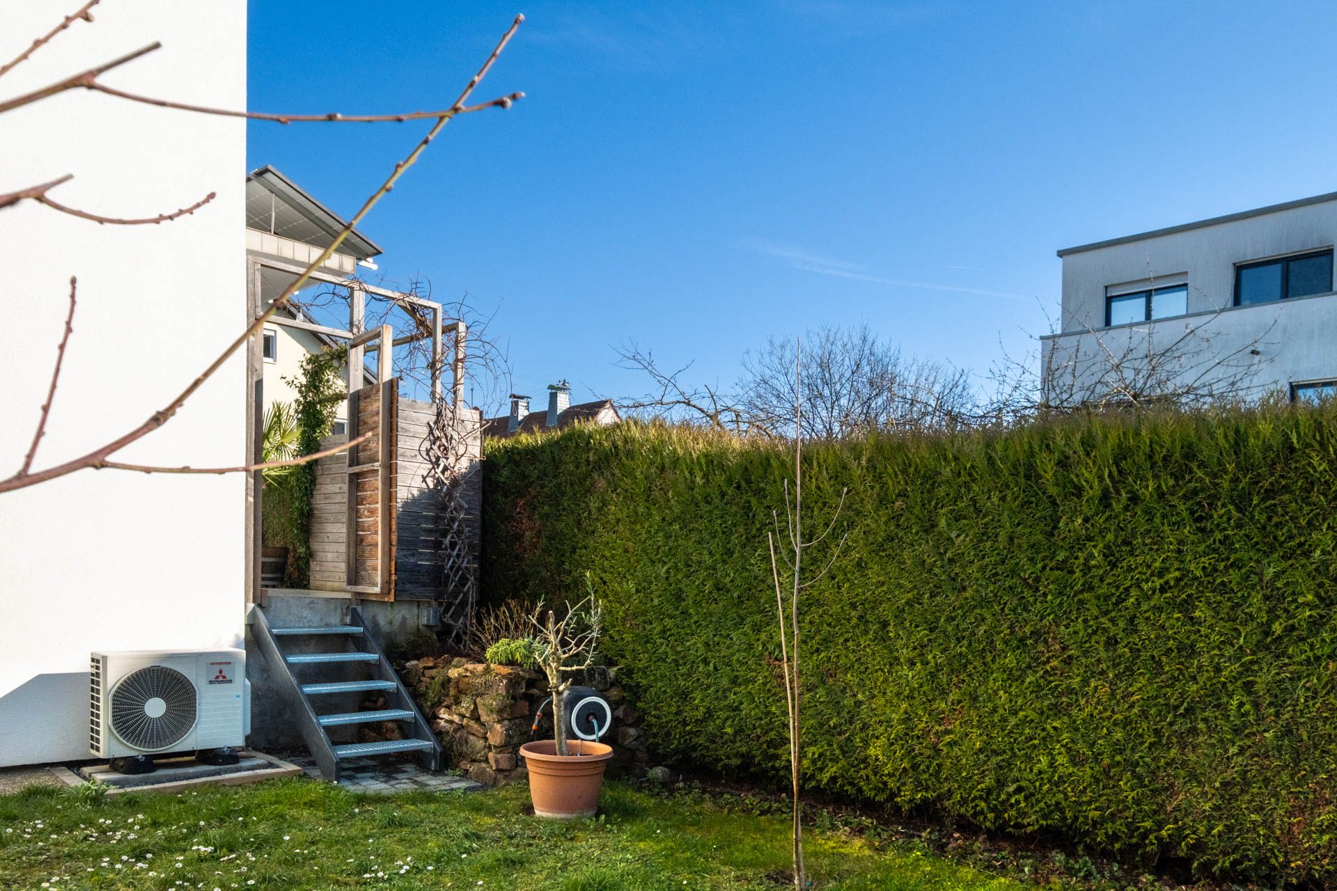 Immobilienangebot - Eppelheim - Alle - Eppelheim: Zauberhafte Doppelhaushälfte auf sehr günstigem Erbpachtanwesen mit Gemeinschaftsgarten