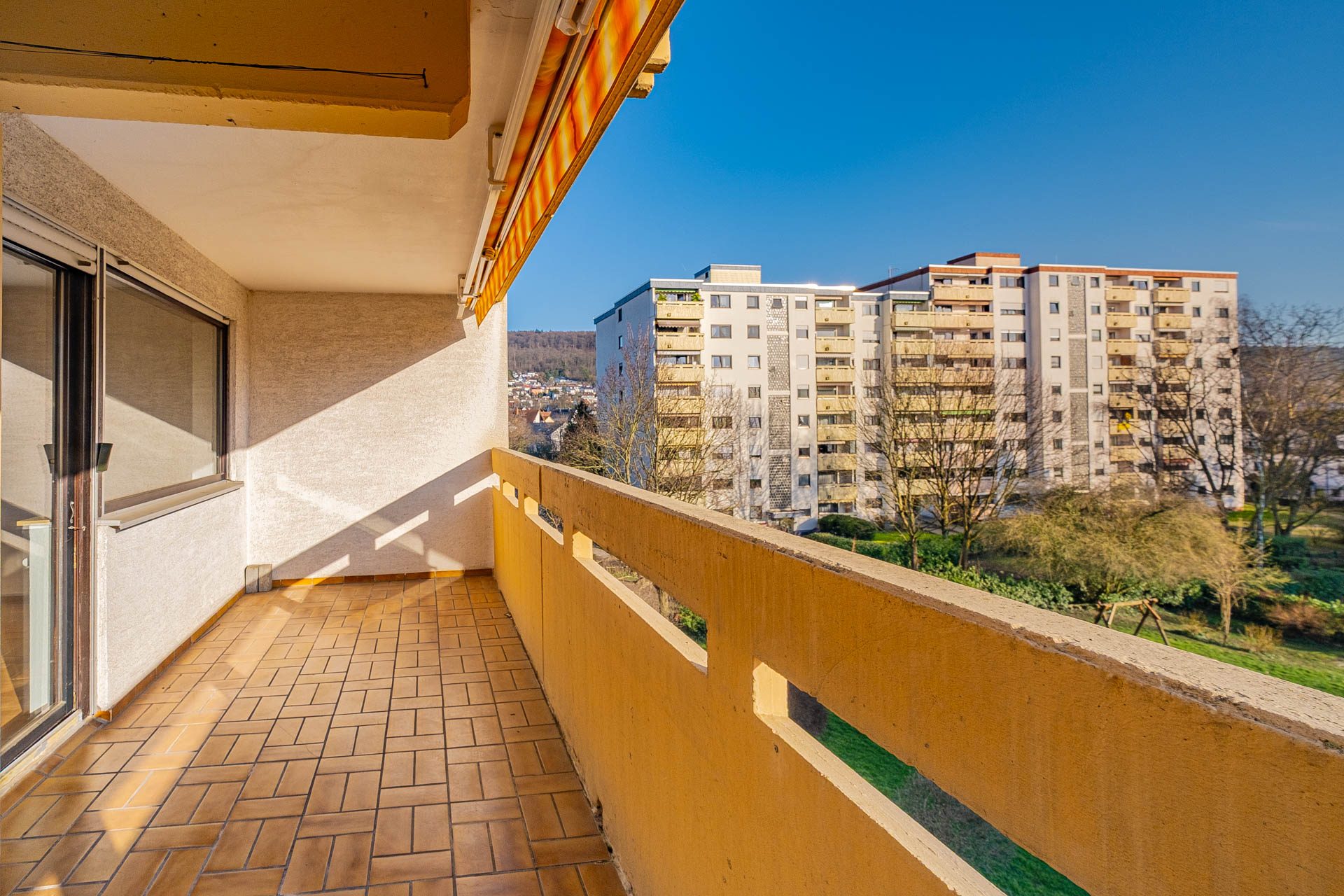 Immobilienangebot - Leimen - Alle - Leimen: 2-Zimmer-Wohnung im 3. Obergeschoss mit Loggia und Tiefgaragenstellplatz