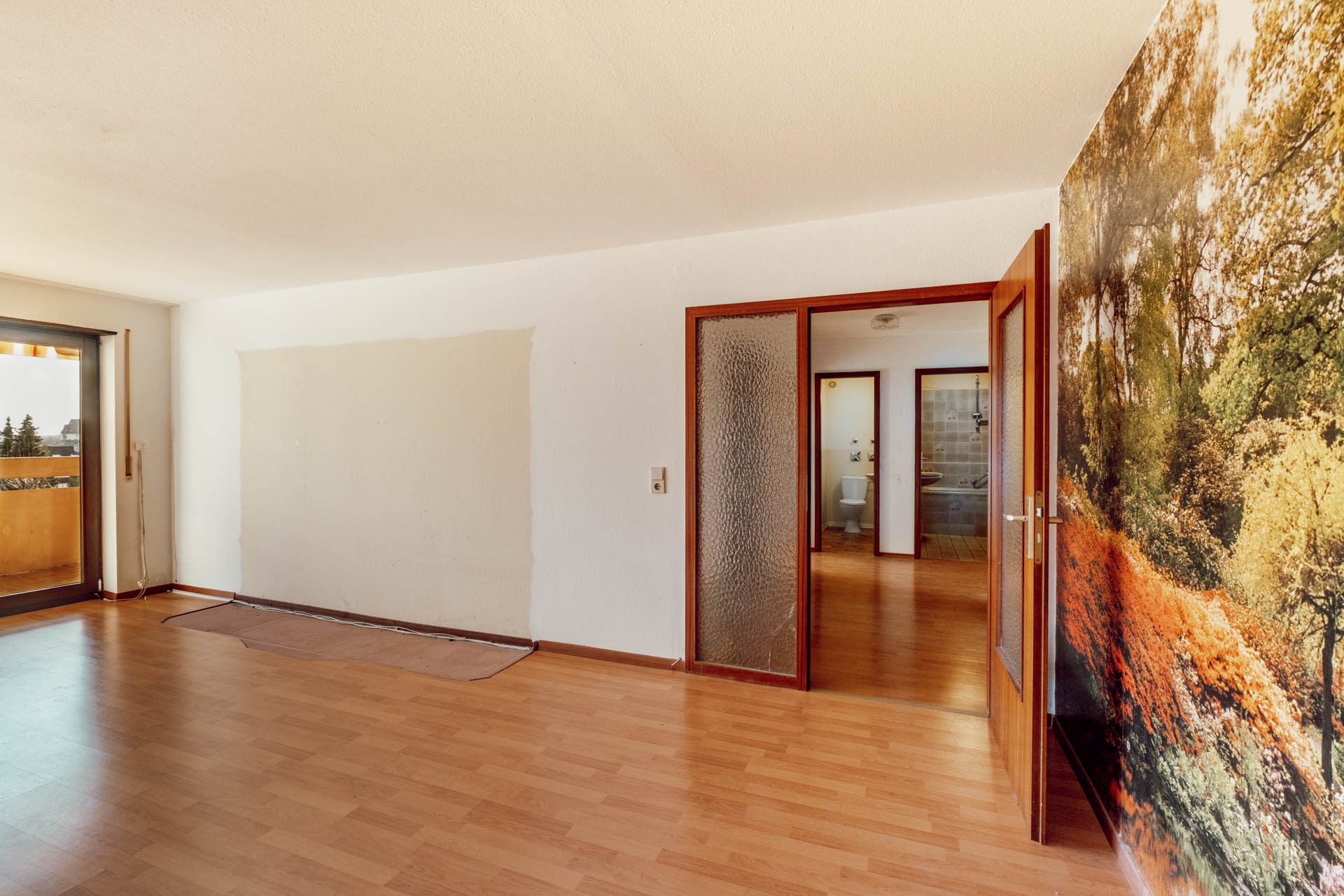 Immobilienangebot - Leimen - Alle - Leimen: 2-Zimmer-Wohnung im 3. Obergeschoss mit Loggia und Tiefgaragenstellplatz