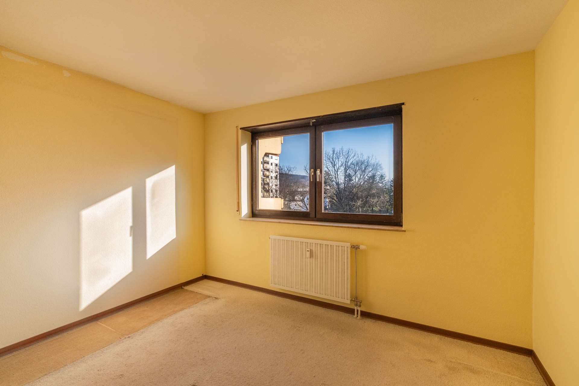 Immobilienangebot - Leimen - Alle - Leimen: 2-Zimmer-Wohnung im 3. Obergeschoss mit Loggia und Tiefgaragenstellplatz