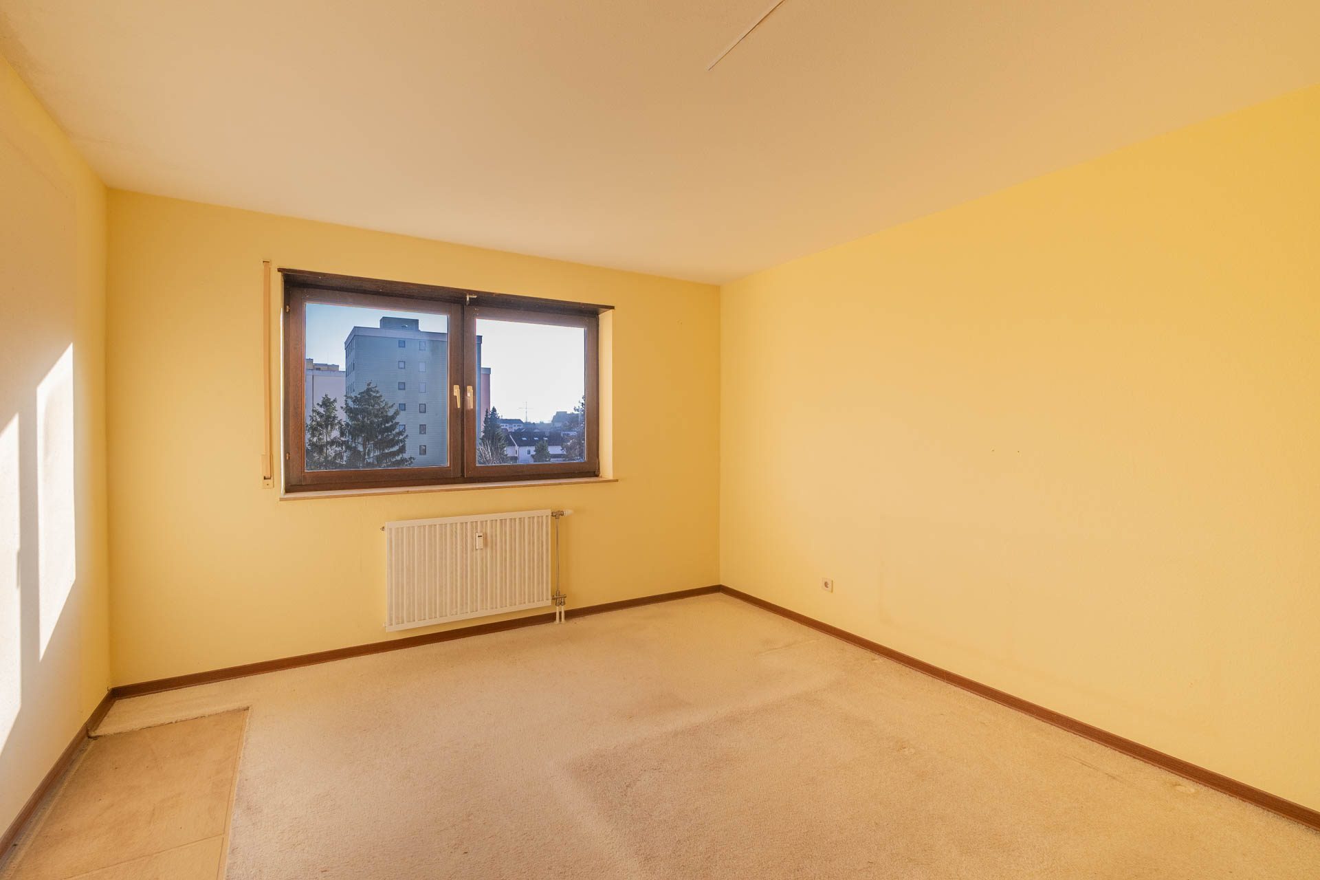 Immobilienangebot - Leimen - Alle - Leimen: 2-Zimmer-Wohnung im 3. Obergeschoss mit Loggia und Tiefgaragenstellplatz