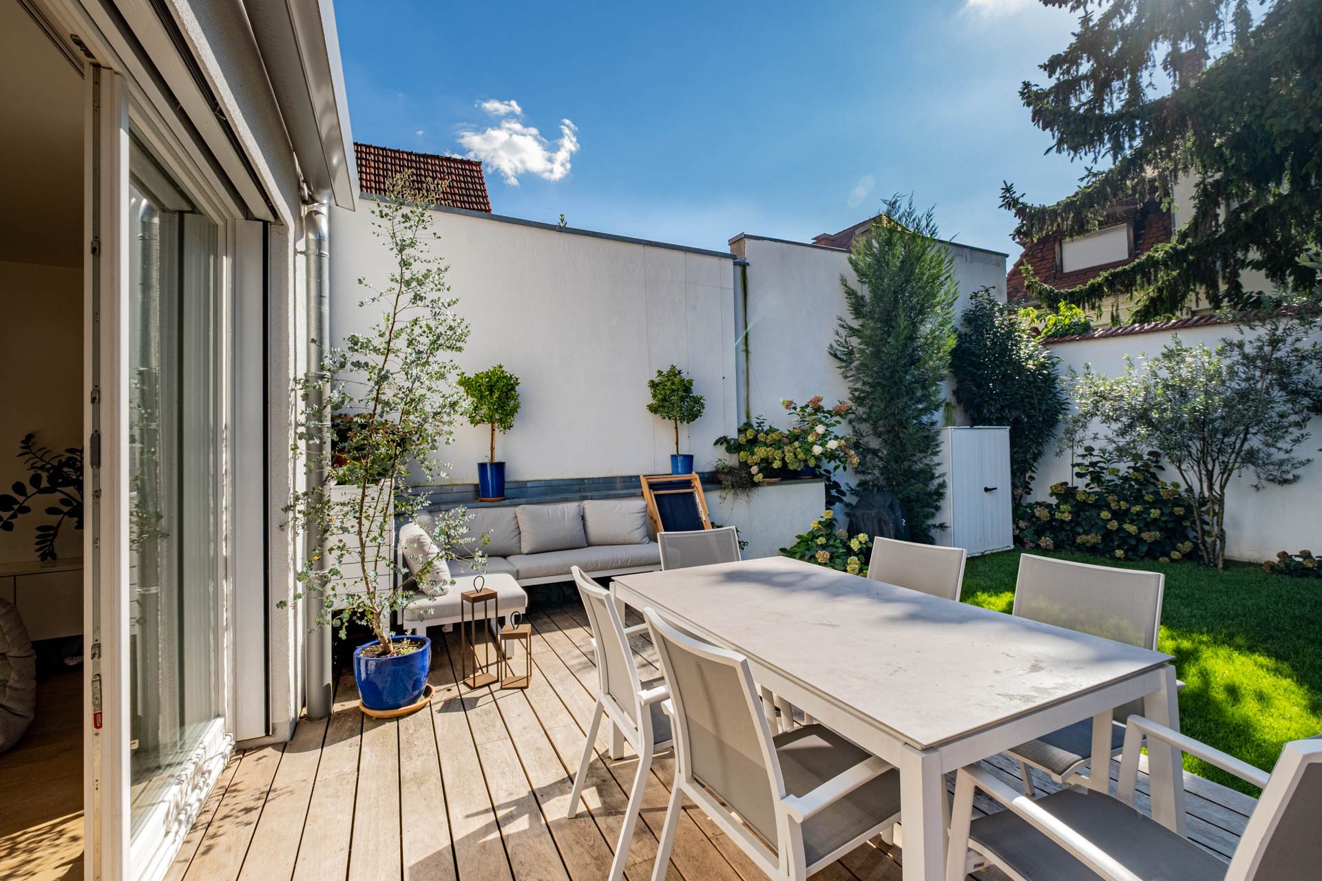 Immobilienangebot - Heidelberg - Alle - Handschuhsheim: Neuwertige Doppelhaushälfte mit Garten, überraschender Ausstattung und Privatsphäre