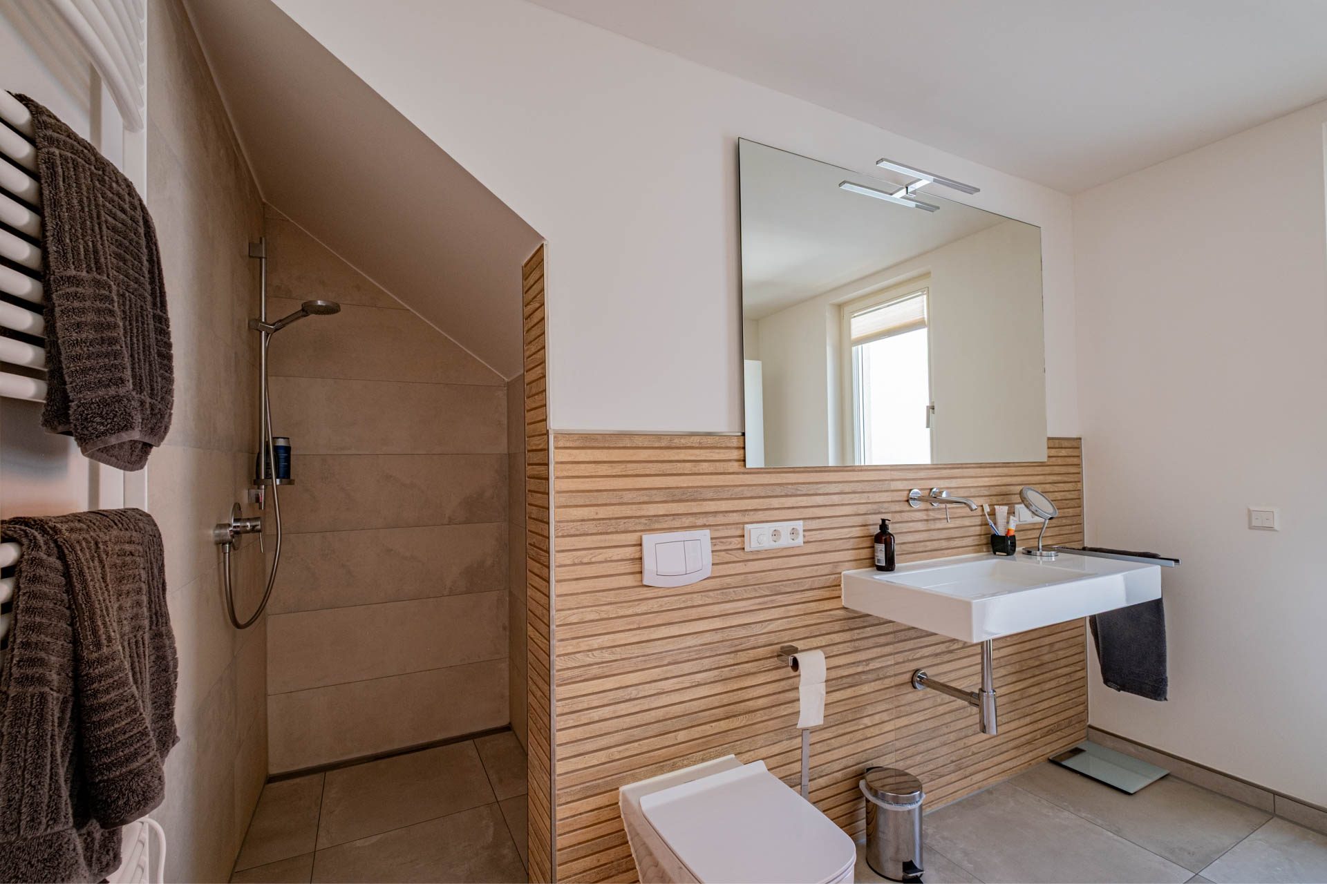 Immobilienangebot - Heidelberg - Alle - Handschuhsheim: Neuwertige Doppelhaushälfte mit Garten, überraschender Ausstattung und Privatsphäre