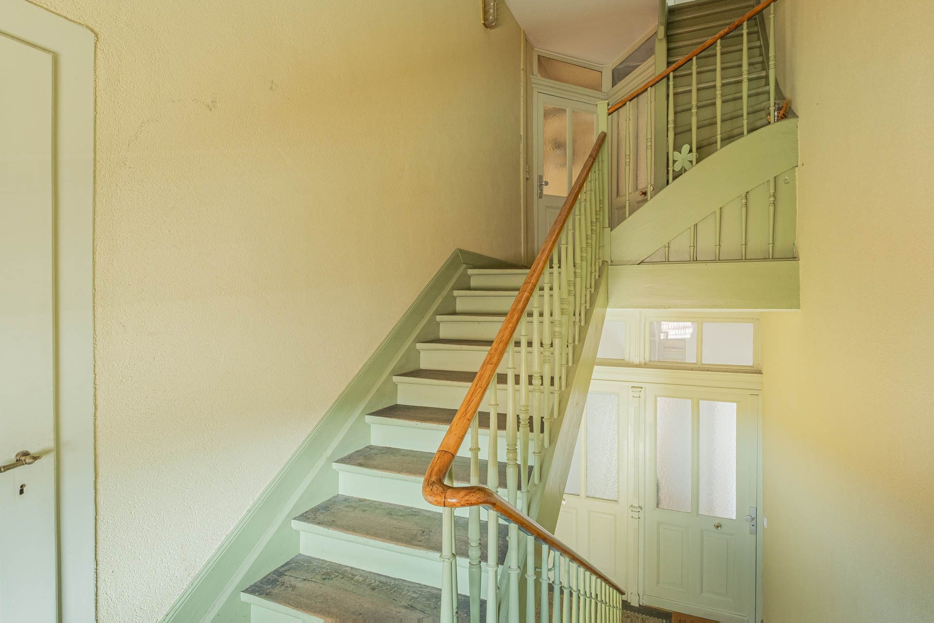 Immobilienangebot - Heidelberg - Alle - Weststadt: 3 Mehrfamilienhäuser auf einem Anwesen mit kleiner Gewerbeeinheit und 2 Innenhöfen