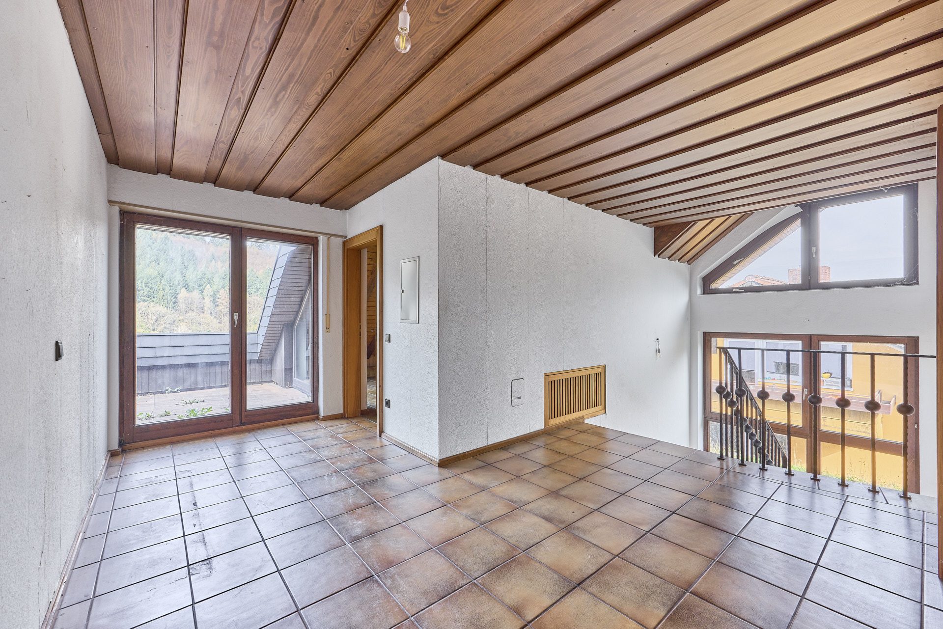 Immobilienangebot - Neckargemünd - Alle - Geräumiges Einfamilienhaus mit Einliegerwohnung in Neckargemünd