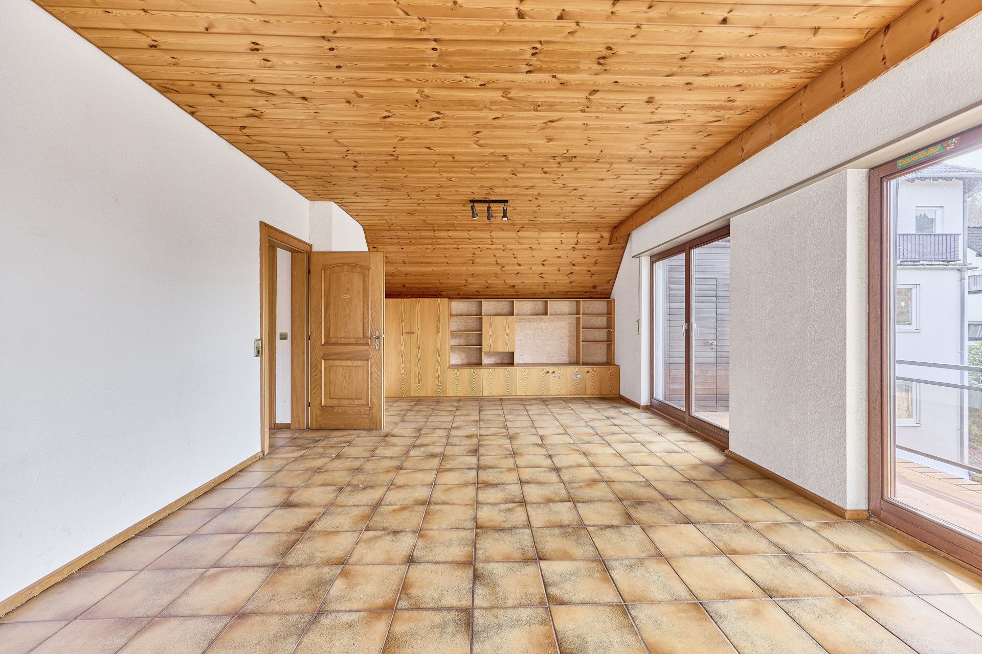Immobilienangebot - Neckargemünd - Alle - Geräumiges Einfamilienhaus mit Einliegerwohnung in Neckargemünd