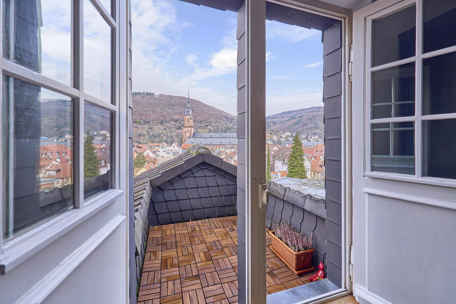 Immobilienangebot - Heidelberg - Alle - Ein Ausblick zum Verlieben: 4-Zimmer-DG-Wohnung mit Schlossblick in der Heidelberger Altstadt