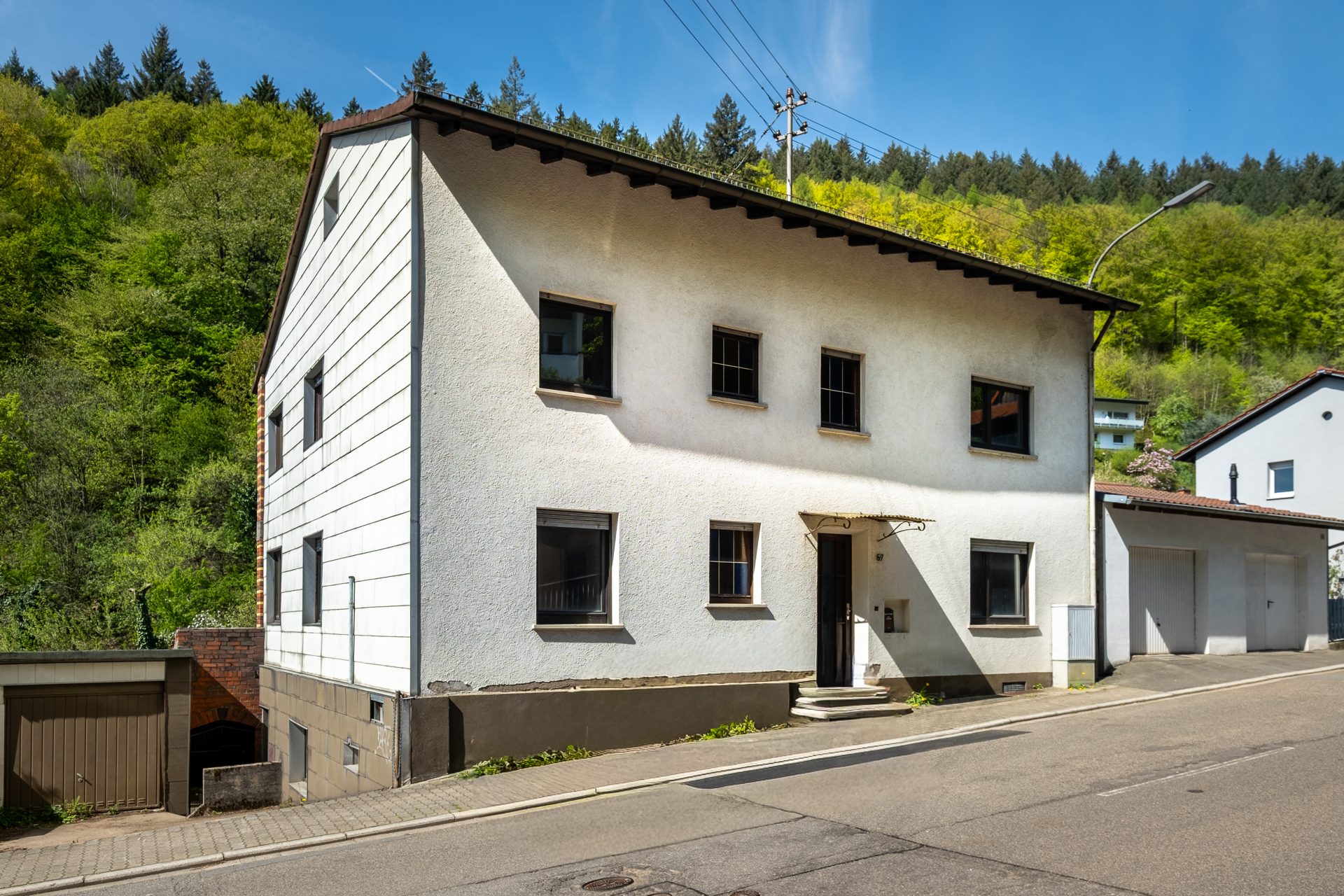 Immobilienangebot - Heidelberg / Ziegelhausen - Alle - Großzügig Wohnen mit Blick in die Natur: Zweifamilienhaus mit Einliegerwohnung in Ziegelhausen