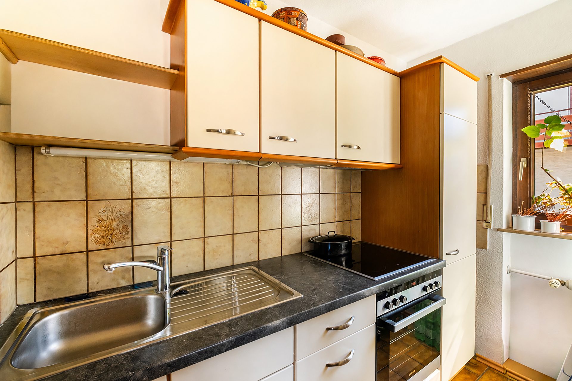 Immobilienangebot - Schriesheim - Alle - Beliebte Lage in Schriesheim: 2-Zimmer-Wohnung mit Südwestbalkon und Stellplatz