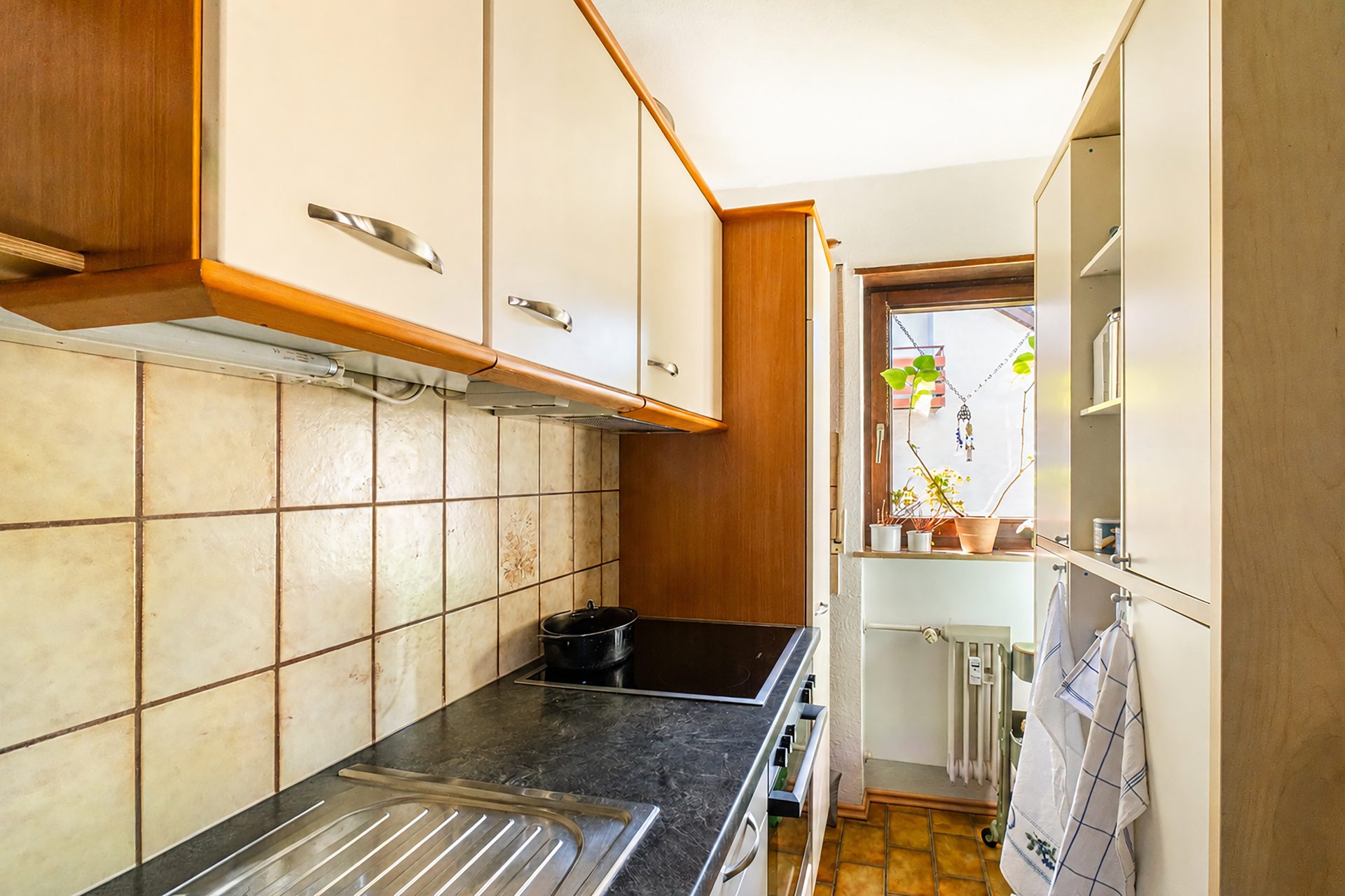 Immobilienangebot - Schriesheim - Alle - Beliebte Lage in Schriesheim: 2-Zimmer-Wohnung mit Südwestbalkon und Stellplatz