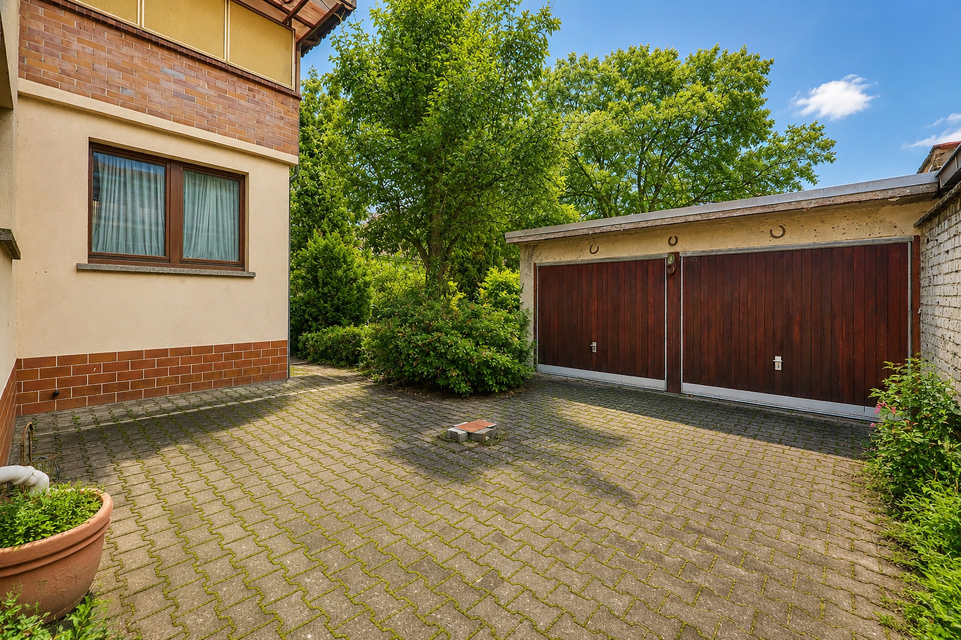 Immobilienangebot - Mannheim - Alle - Zweifamilienhaus mit ausgebautem Dach im Dornröschenschlaf