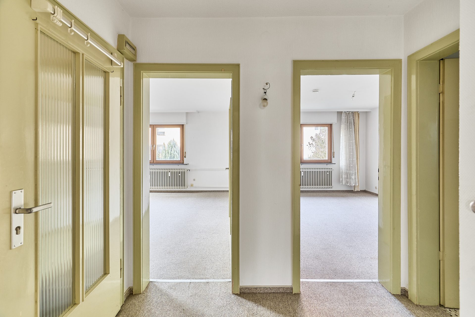 Immobilienangebot - Mannheim - Alle - Zweifamilienhaus mit ausgebautem Dach im Dornröschenschlaf