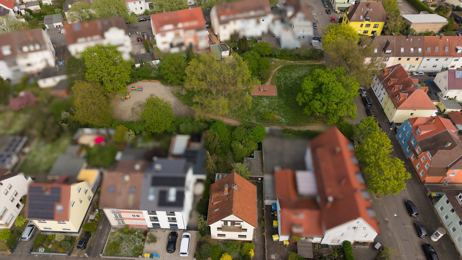 Immobilienangebot - Mannheim - Alle - Zweifamilienhaus mit ausgebautem Dach im Dornröschenschlaf