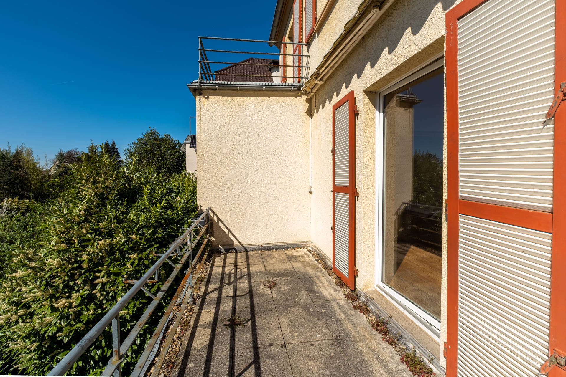Immobilienangebot - Heidelberg - Alle - Sanierungsbedürftiges Einfamilienhaus mit 7 Zimmern, 2 Balkonen, Garten und Stellplatz