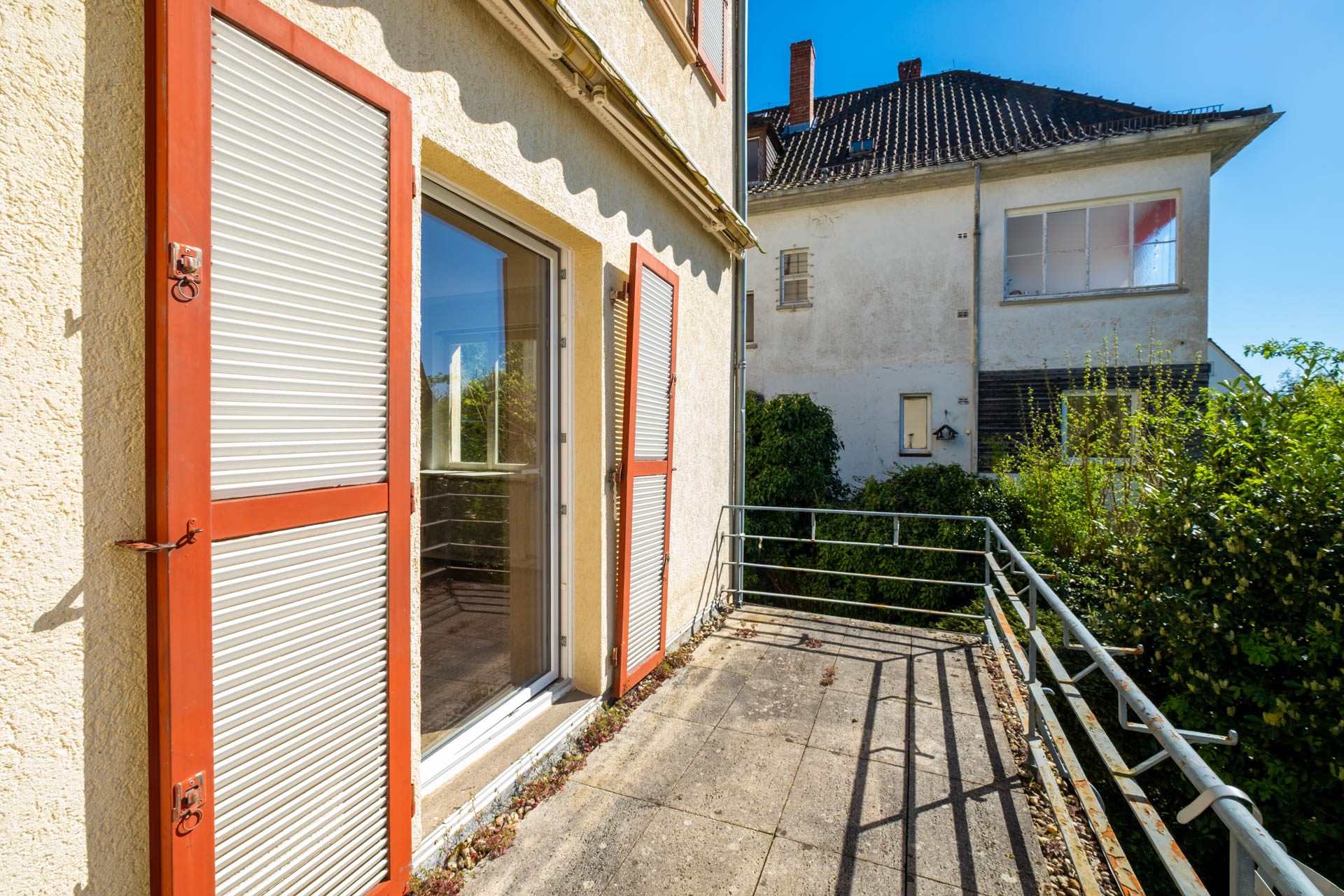 Immobilienangebot - Heidelberg - Alle - Sanierungsbedürftiges Einfamilienhaus mit 7 Zimmern, 2 Balkonen, Garten und Stellplatz