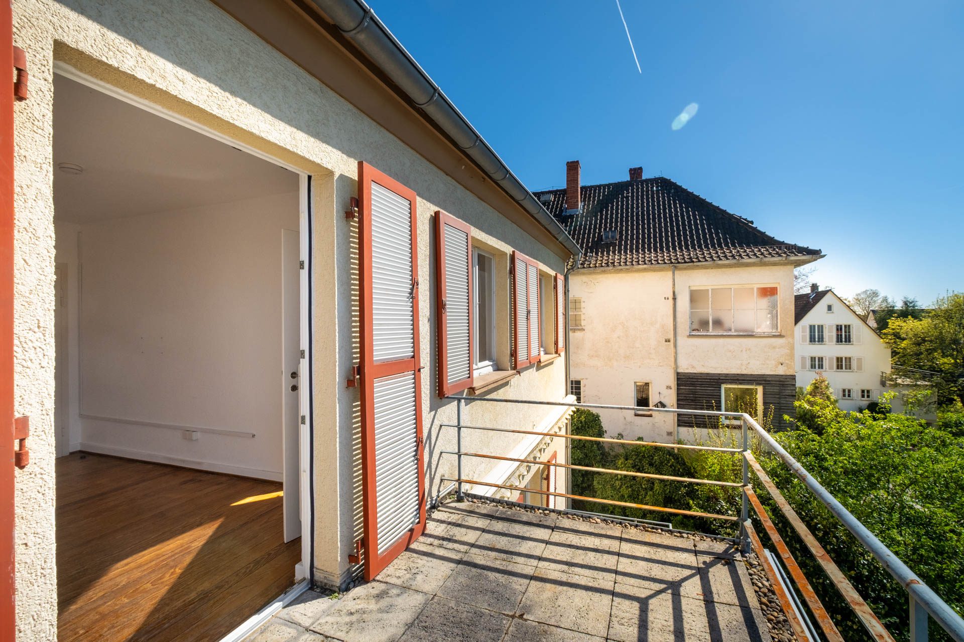 Immobilienangebot - Heidelberg - Alle - Sanierungsbedürftiges Einfamilienhaus mit 7 Zimmern, 2 Balkonen, Garten und Stellplatz