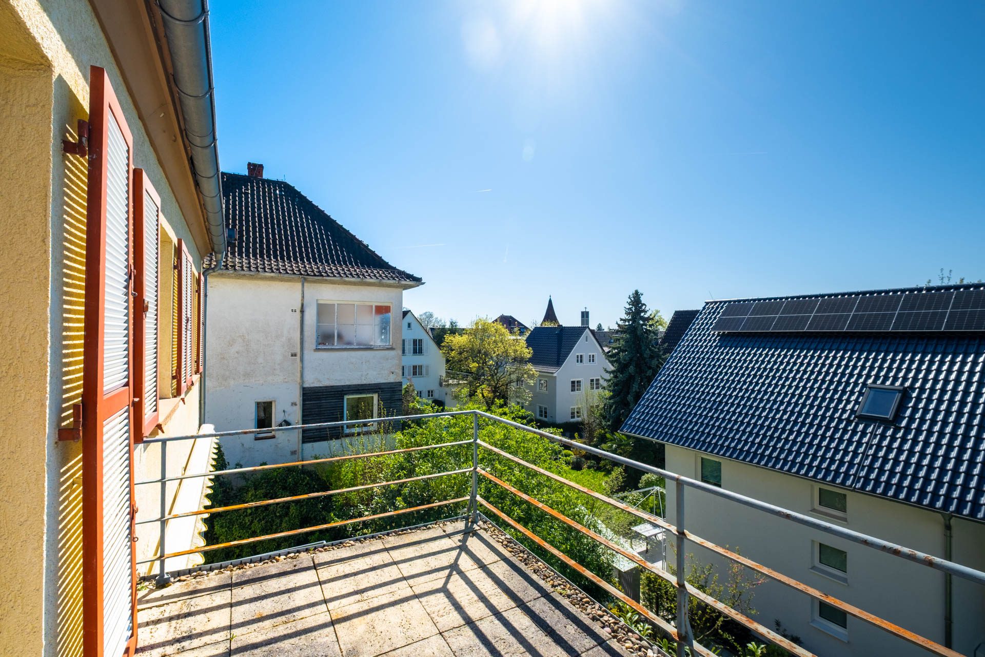 Immobilienangebot - Heidelberg - Alle - Sanierungsbedürftiges Einfamilienhaus mit 7 Zimmern, 2 Balkonen, Garten und Stellplatz