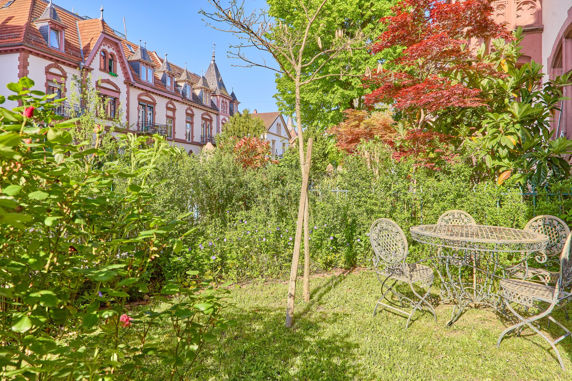 Immobilienangebot - Heidelberg - Alle - Altbaujuwel in der Heidelberger Weststadt: repräsentative 6-Zimmer-Wohnung mit Stellplatz und Balkon
