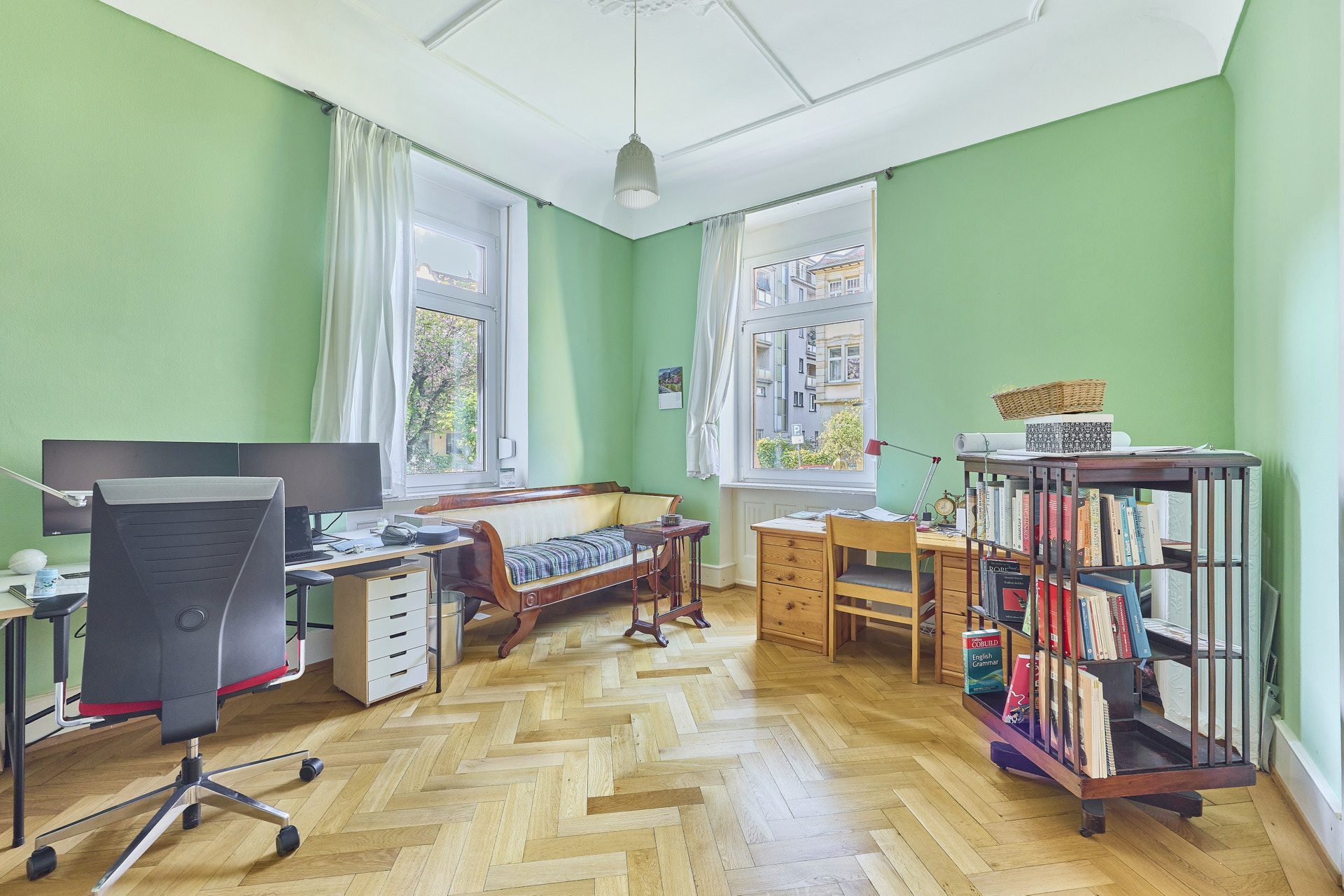 Immobilienangebot - Heidelberg - Alle - Altbaujuwel in der Heidelberger Weststadt: repräsentative 6-Zimmer-Wohnung mit Stellplatz und Balkon
