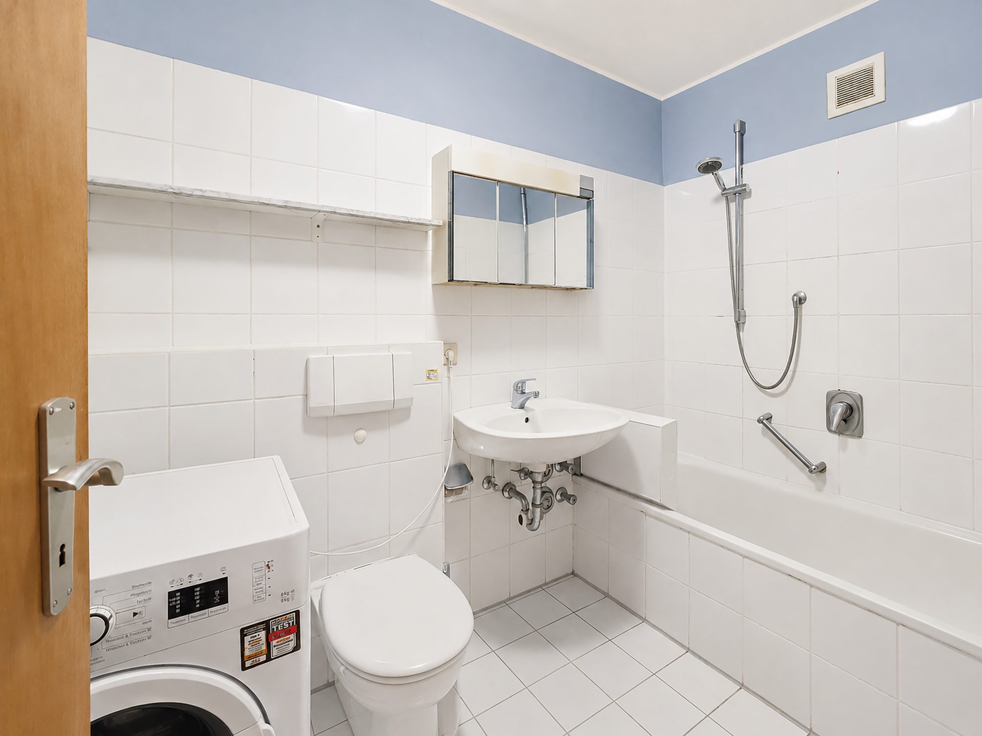 Immobilienangebot - Heidelberg / Ziegelhausen - Alle - Wohnen im Grünen: 3-Zimmer- Wohnung mit 2 Balkonen und Stellplatz in Ziegelhausen