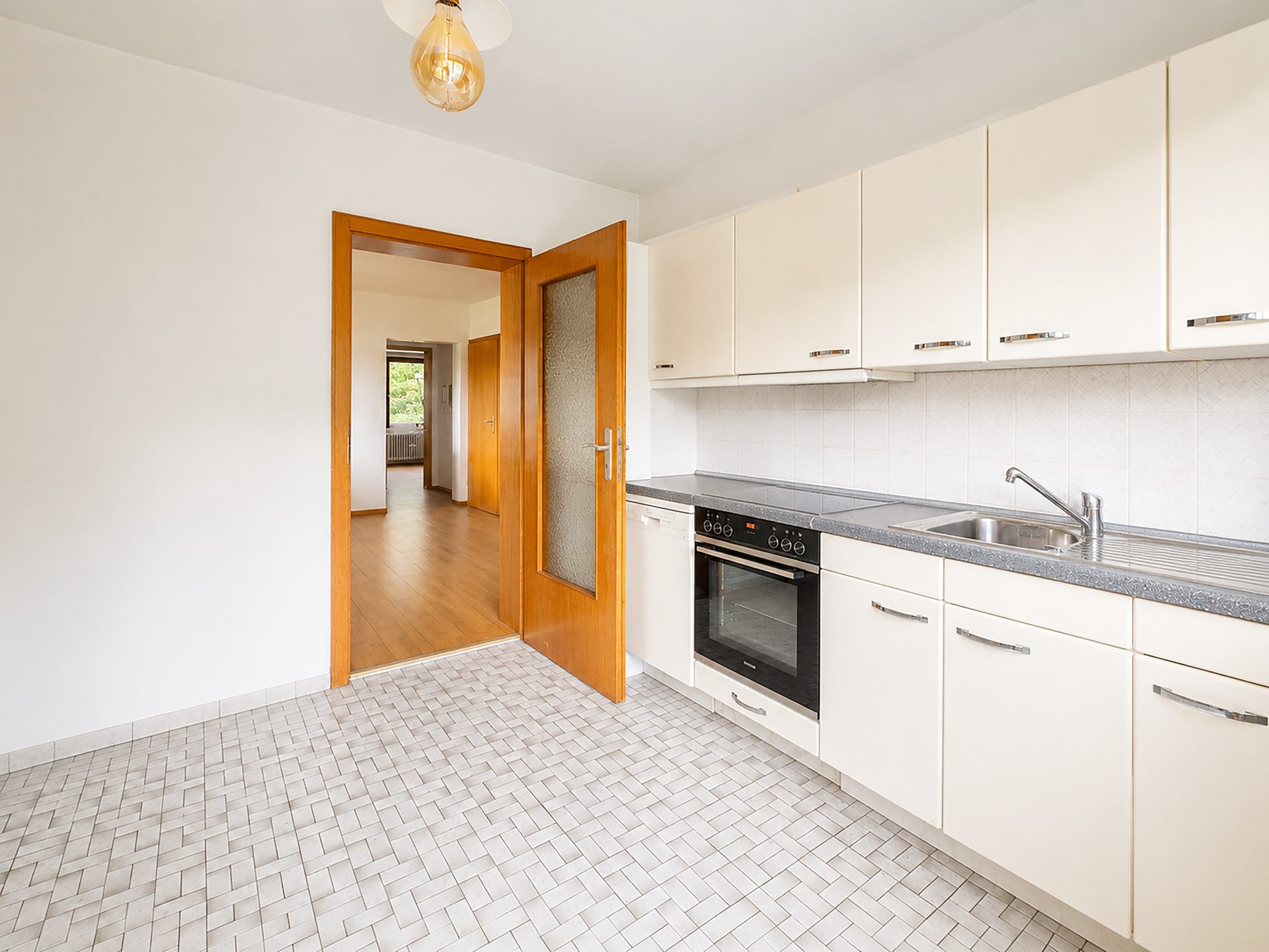 Immobilienangebot - Heidelberg / Ziegelhausen - Alle - Wohnen im Grünen: 3-Zimmer- Wohnung mit 2 Balkonen und Stellplatz in Ziegelhausen