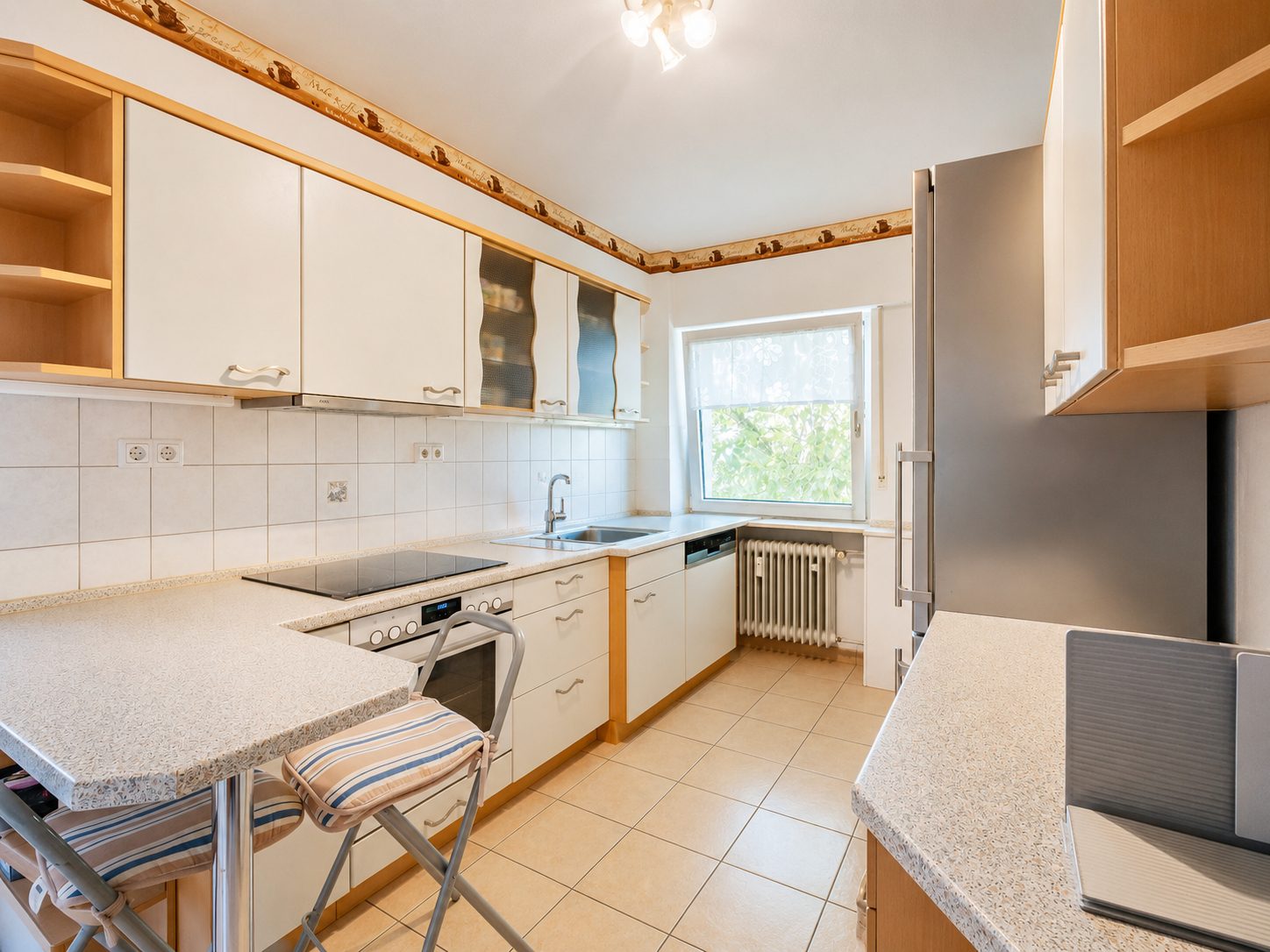 Immobilienangebot - Wiesloch - Alle - Top Kapitalanlage mit Entwicklungspotential: Dreifamilienhaus mit zwei Garagen in attraktiver Lage
