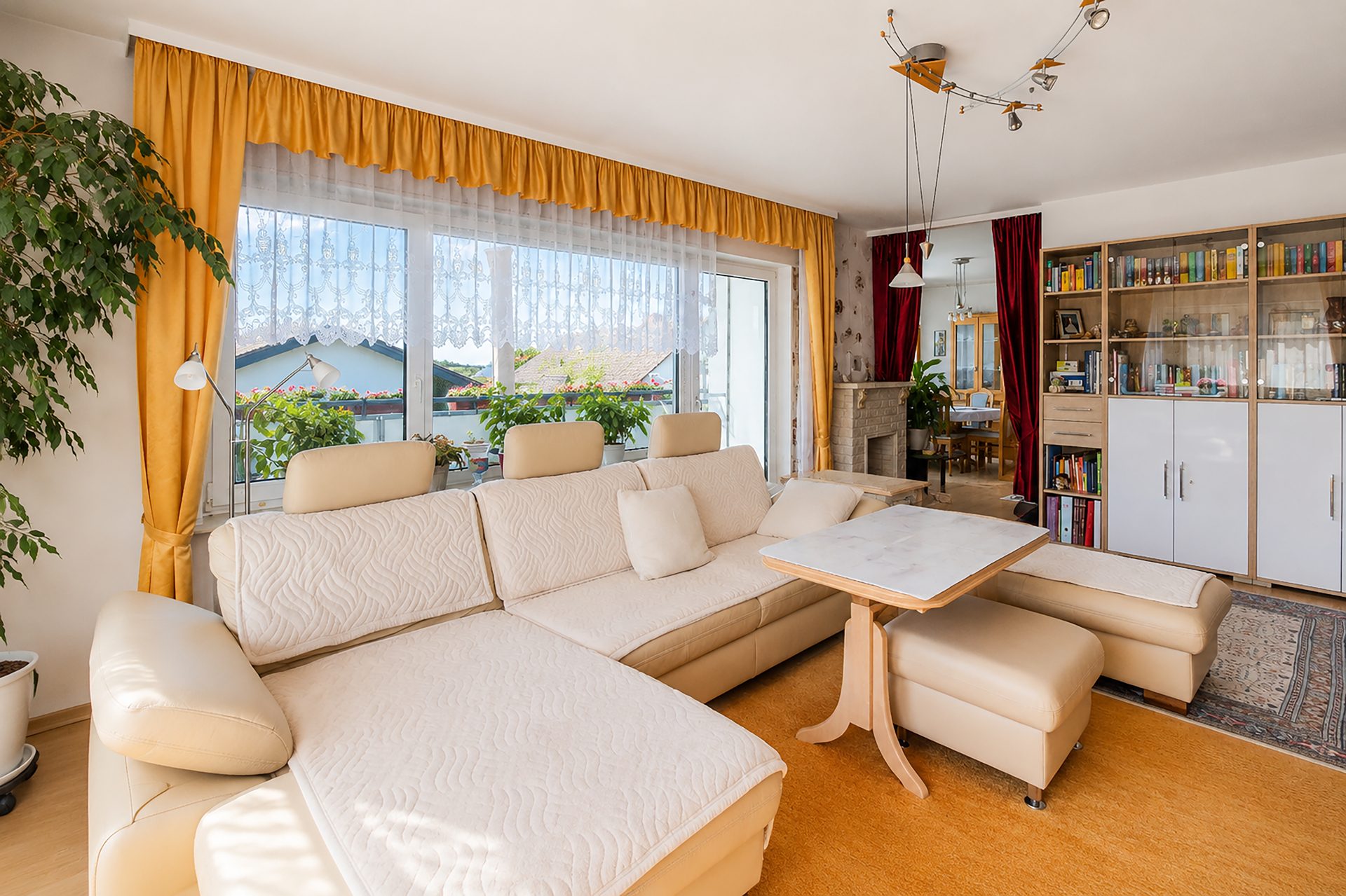 Immobilienangebot - Wiesloch - Alle - Top Kapitalanlage mit Entwicklungspotential: Dreifamilienhaus mit zwei Garagen in attraktiver Lage