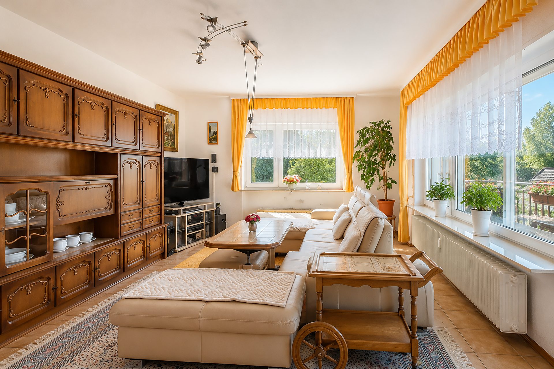 Immobilienangebot - Wiesloch - Alle - Top Kapitalanlage mit Entwicklungspotential: Dreifamilienhaus mit zwei Garagen in attraktiver Lage