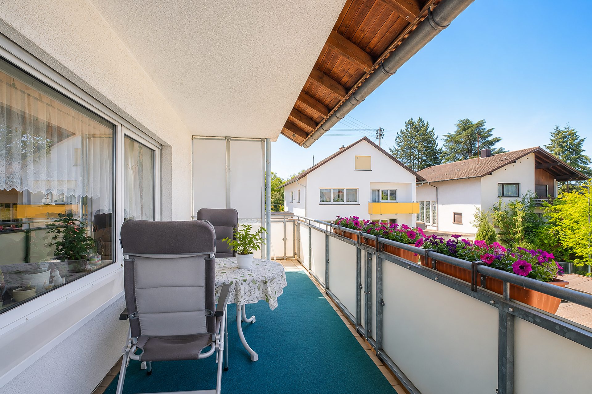 Immobilienangebot - Wiesloch - Alle - Top Kapitalanlage mit Entwicklungspotential: Dreifamilienhaus mit zwei Garagen in attraktiver Lage