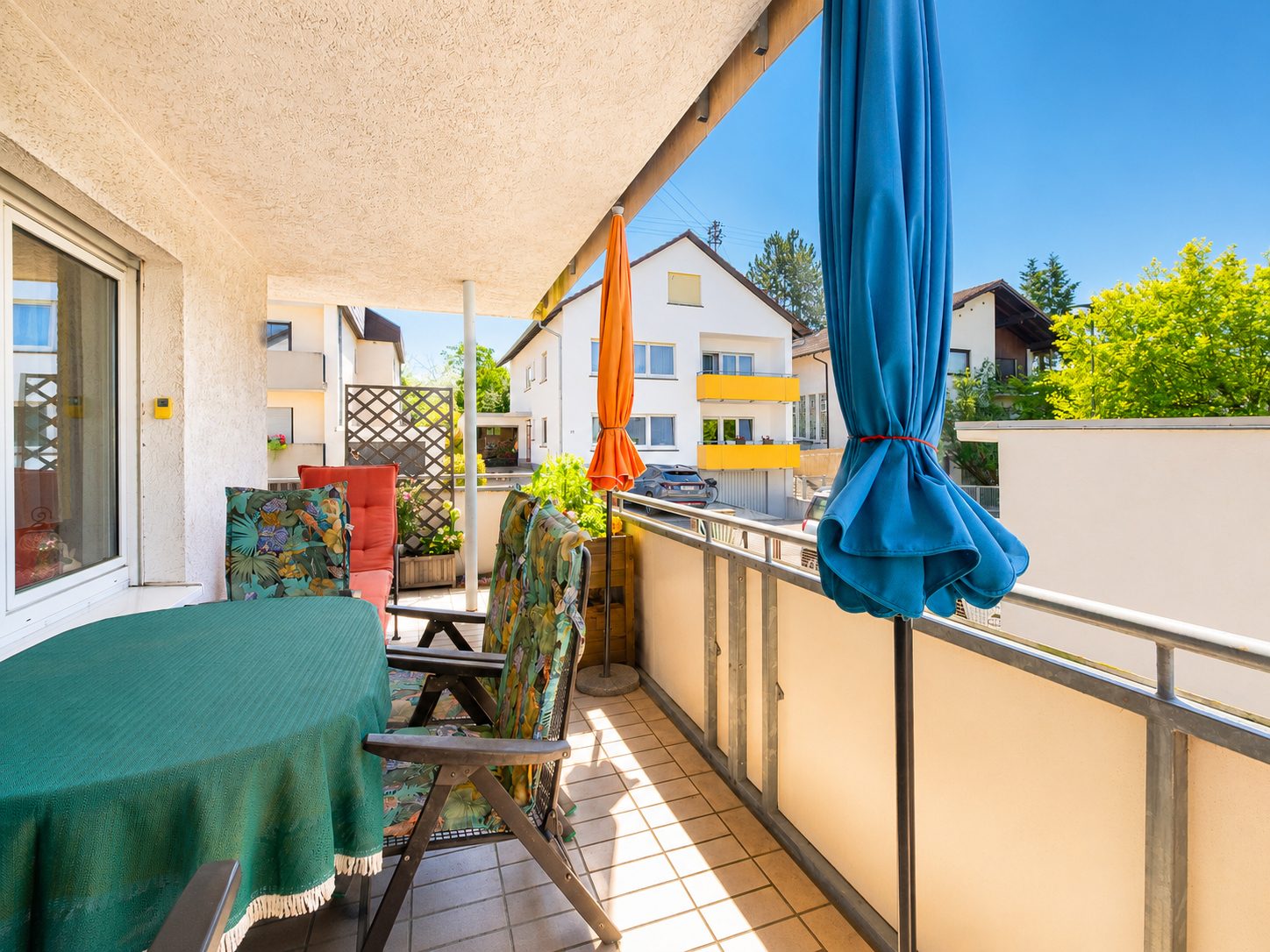 Immobilienangebot - Wiesloch - Alle - Top Kapitalanlage mit Entwicklungspotential: Dreifamilienhaus mit zwei Garagen in attraktiver Lage