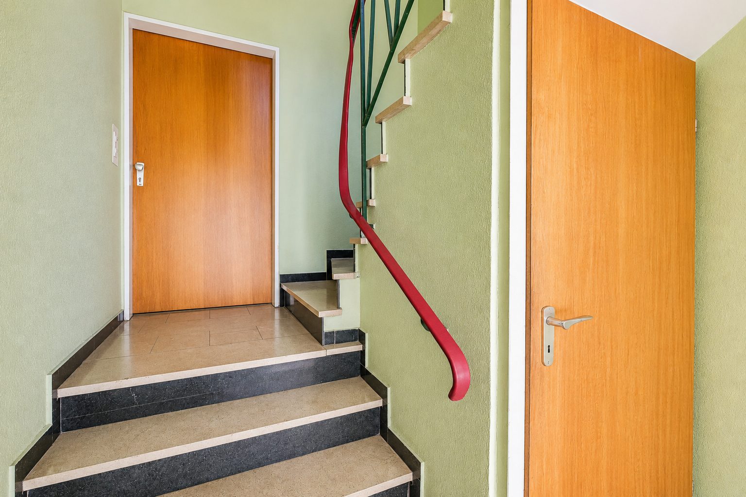 Immobilienangebot - Wiesloch - Alle - Top Kapitalanlage mit Entwicklungspotential: Dreifamilienhaus mit zwei Garagen in attraktiver Lage