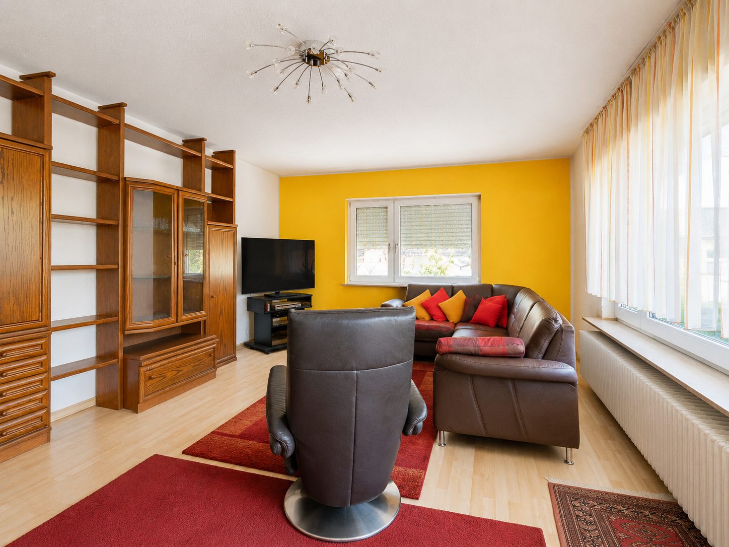 Immobilienangebot - Wiesloch - Alle - Top Kapitalanlage mit Entwicklungspotential: Dreifamilienhaus mit zwei Garagen in attraktiver Lage